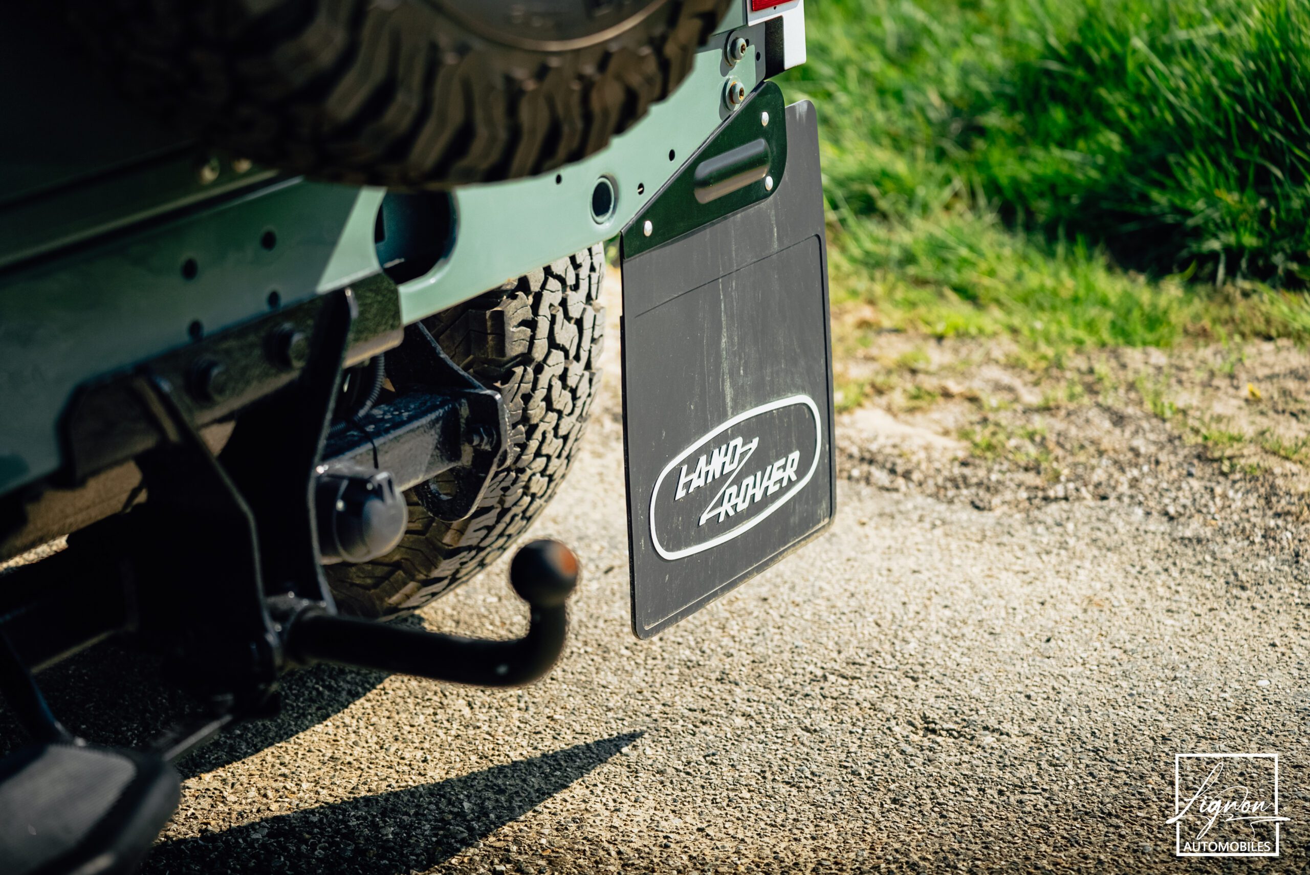 Photo Land Rover Defender 90 td4 sw 4 places "Keswick Green"