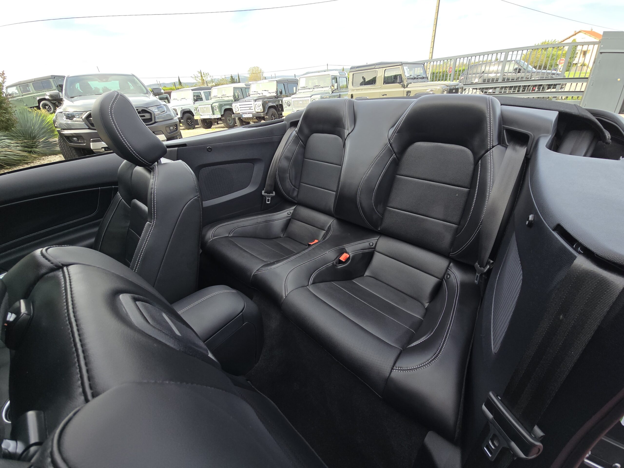 Photo Ford Mustang Cabriolet Gt 5.0l V8 450 Bva10 Premium 12/2020 "55th Years" - Immat France - Pas de malus