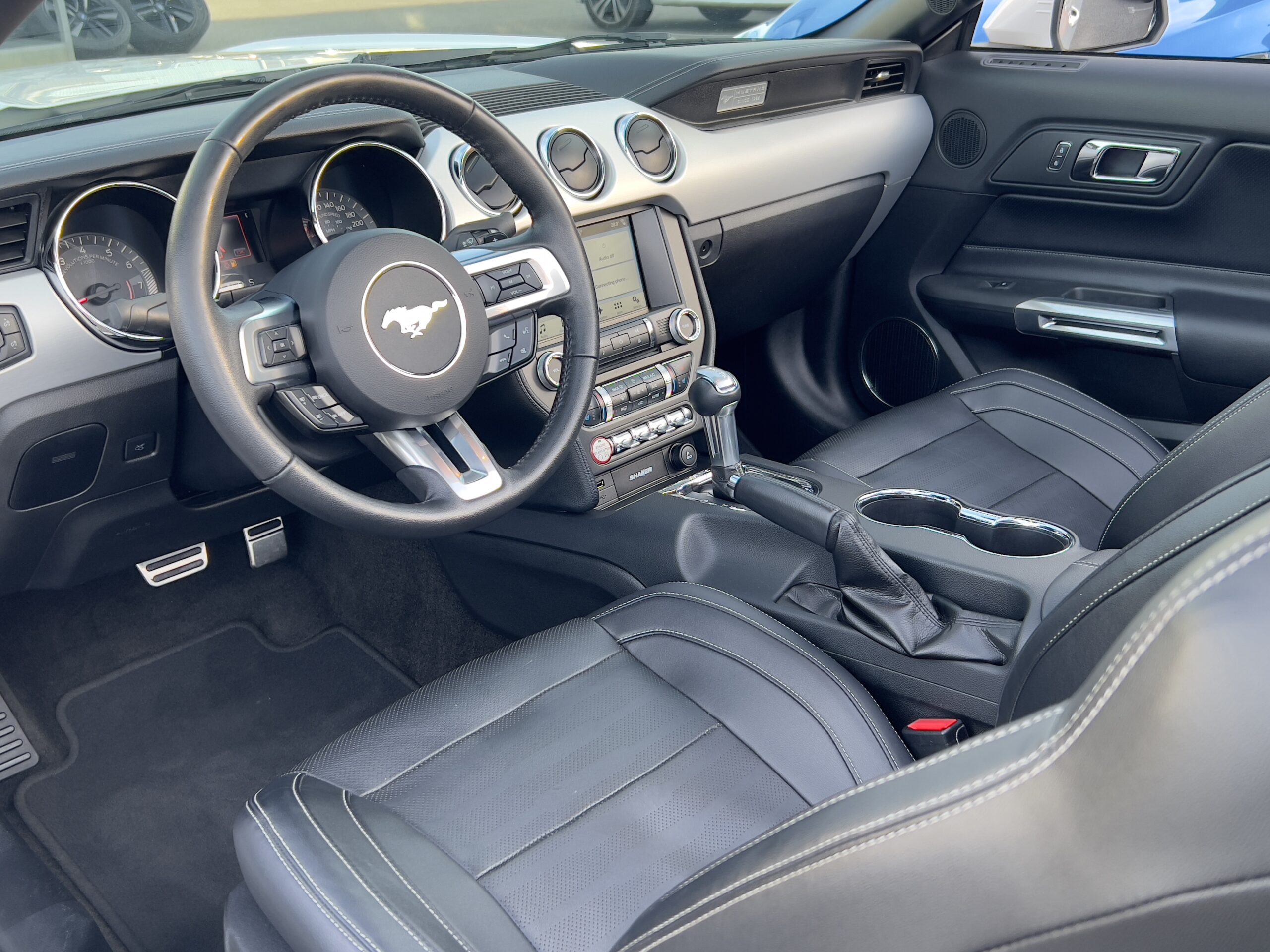 Photo Ford Mustang GT Cabriolet v8 5.0 421 ch "Black Shadow"