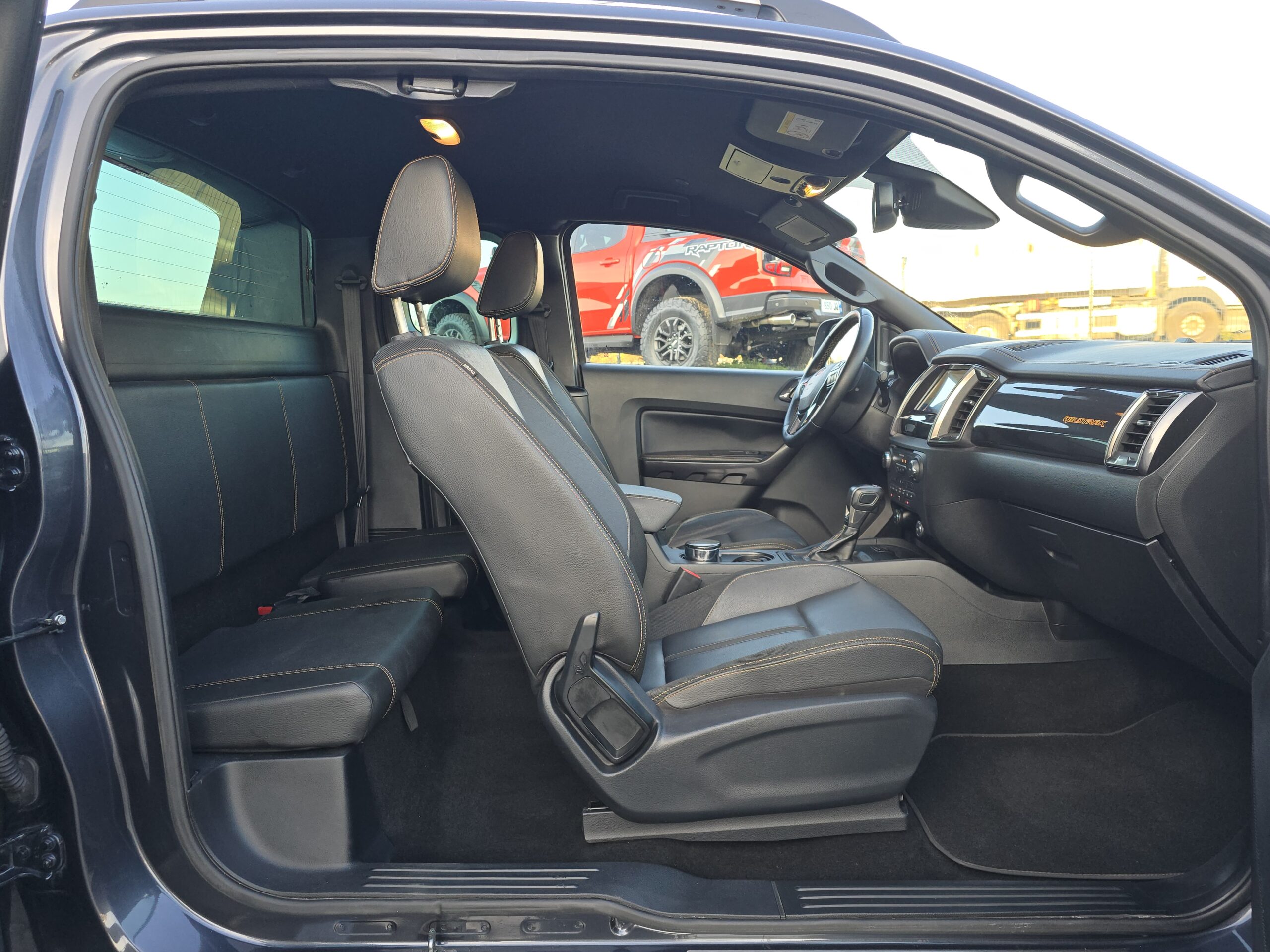 Photo Ford Ranger Wildtrak Super Cabine 2.0 Bi-turbo 213 CH TVA RECUPERABLE