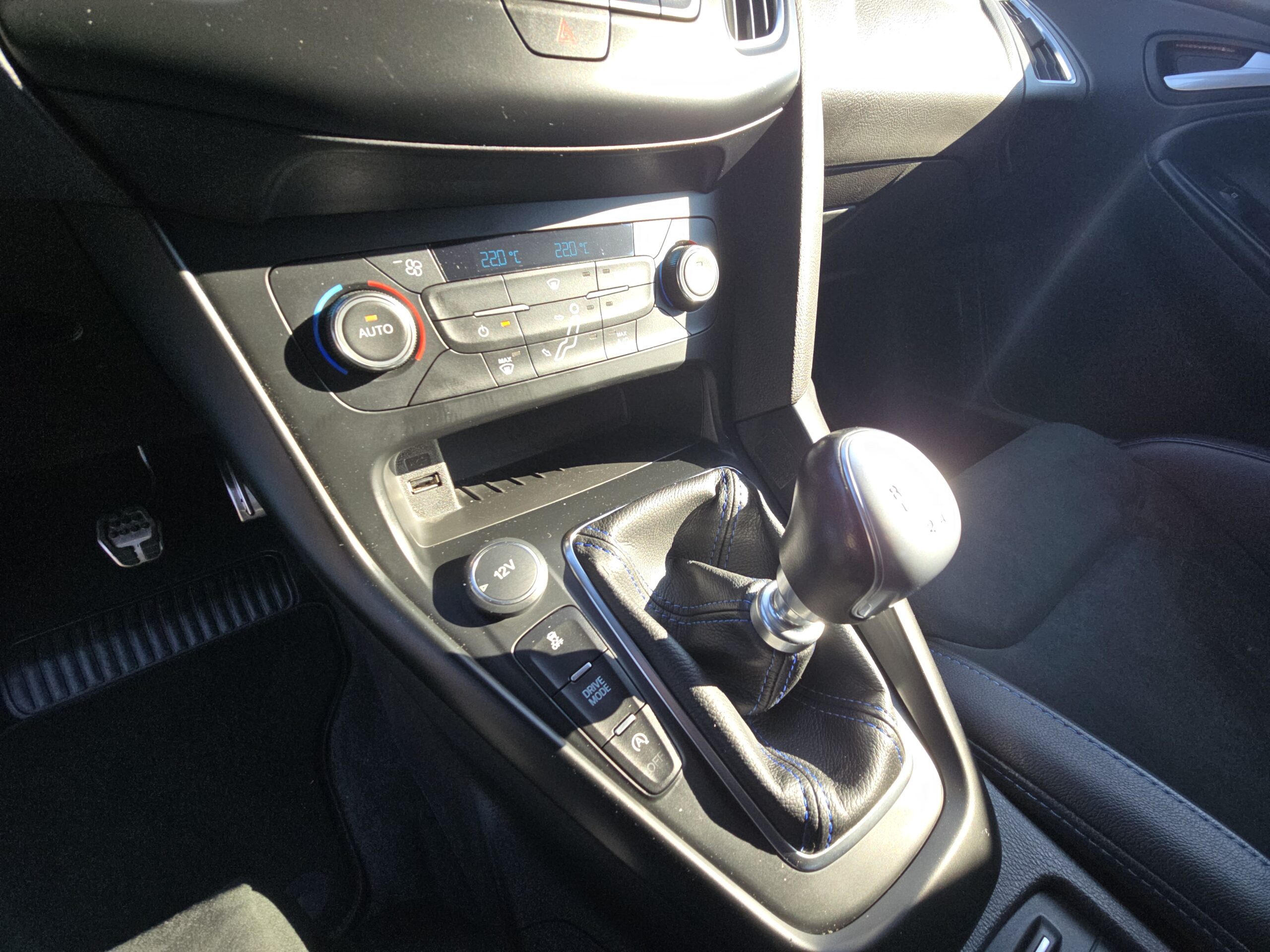 Photo Ford Focus RS 2.3 350 CH Recaro Baquet - GPS - CAMERA