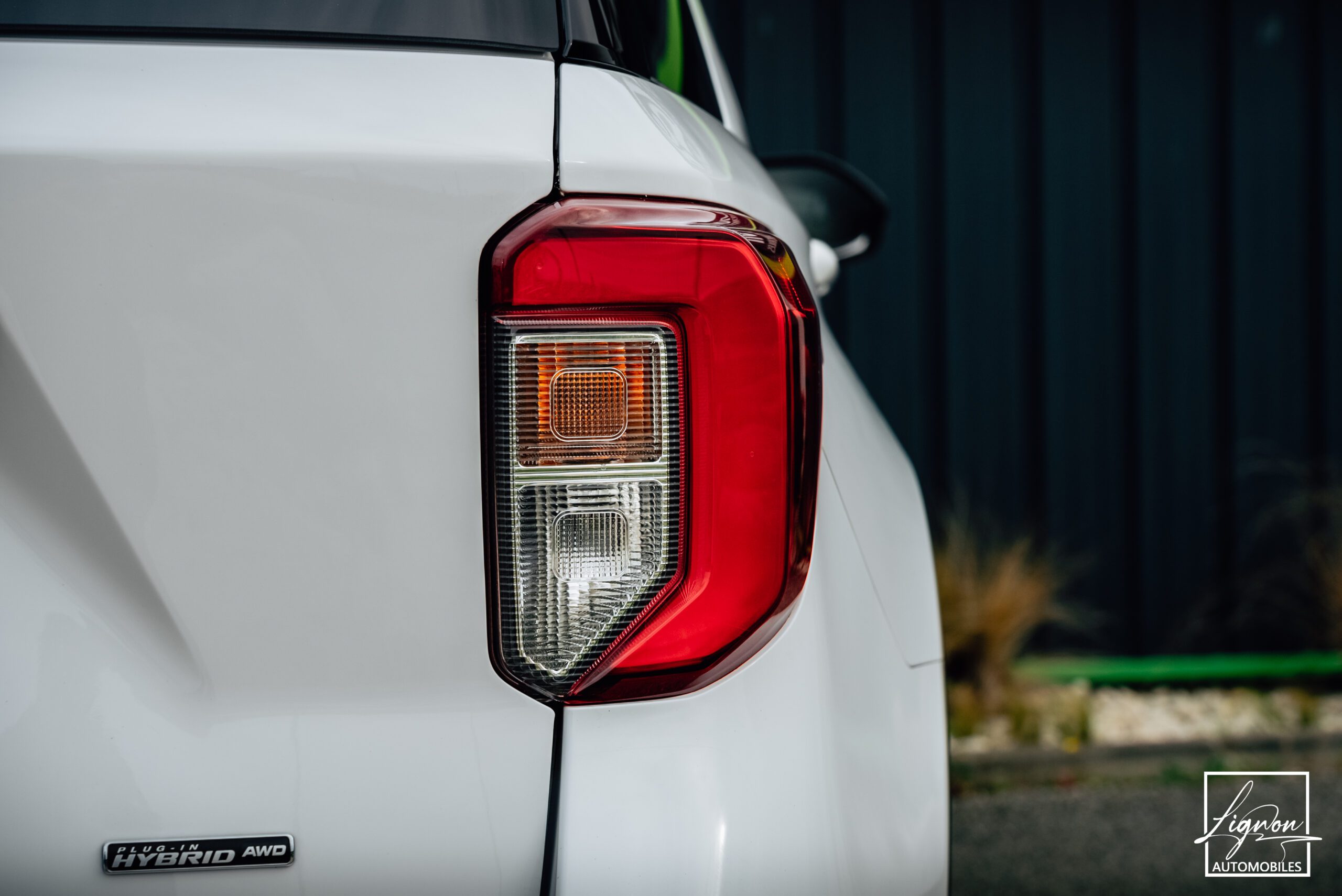 Photo FORD EXPLORER 3.0 ECOBOOST 457ch Parallel PHEV ST-Line i-AWD BVA10