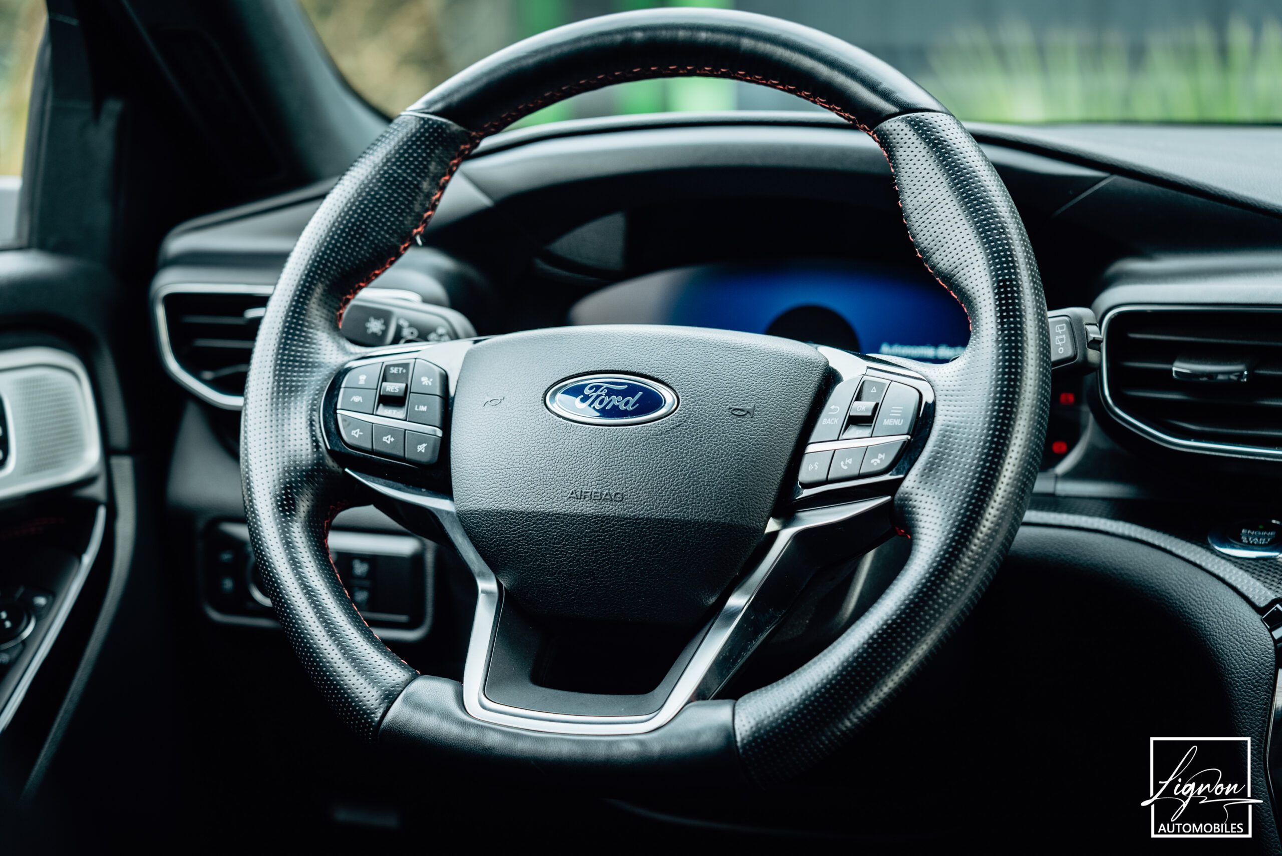 Photo FORD EXPLORER 3.0 ECOBOOST 457ch Parallel PHEV ST-Line i-AWD BVA10