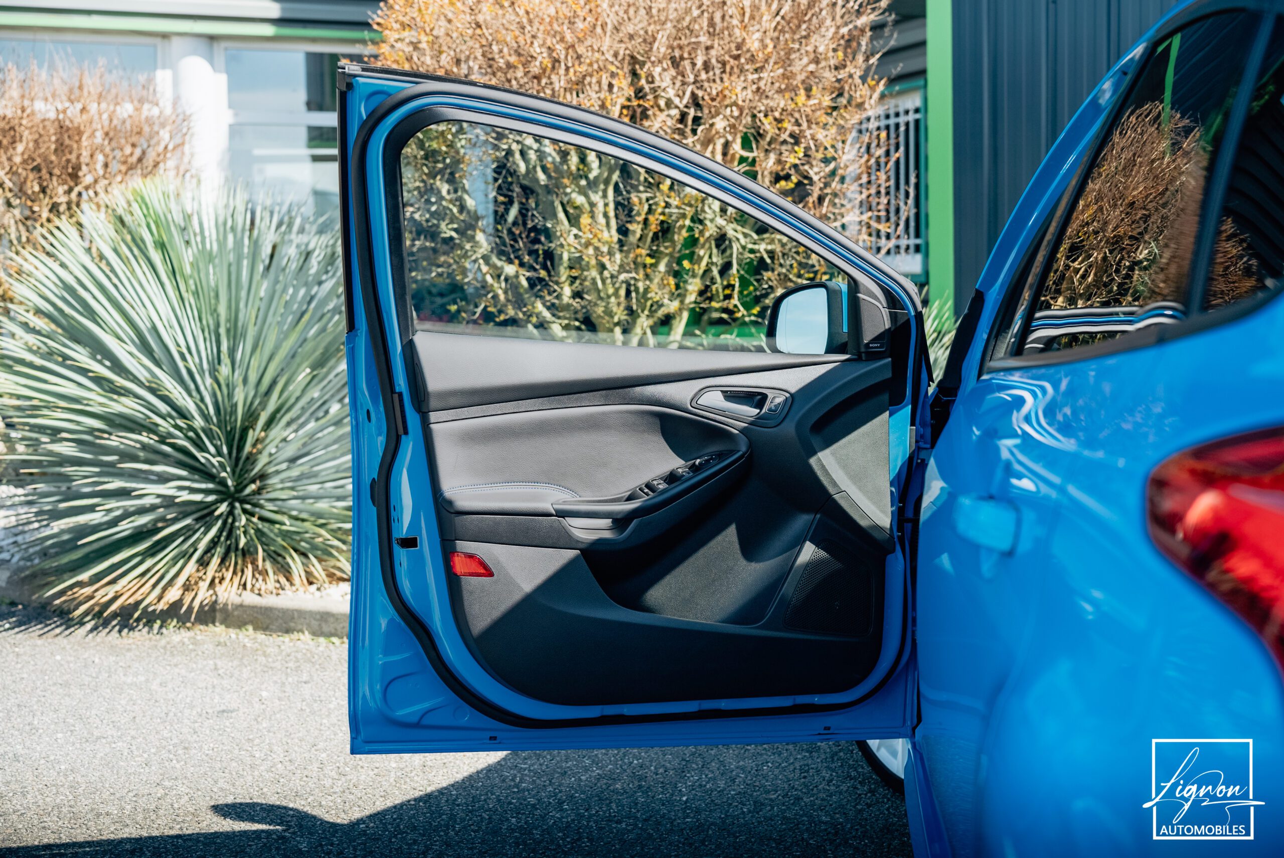 Photo Ford Focus RS 2.3 350 CH Recaro - GPS - CARPLAY - CAMERA