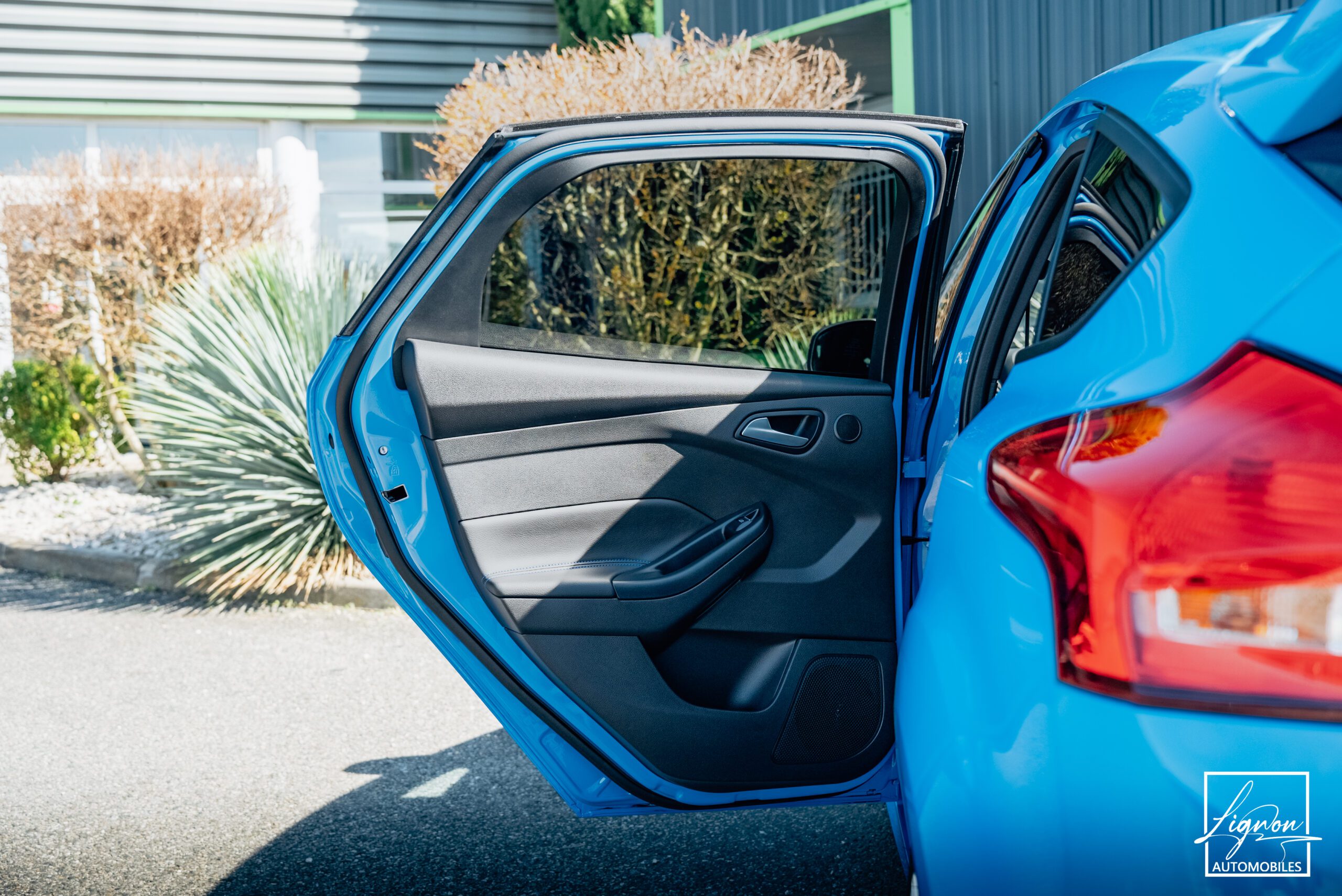 Photo Ford Focus RS 2.3 350 CH Recaro - GPS - CARPLAY - CAMERA