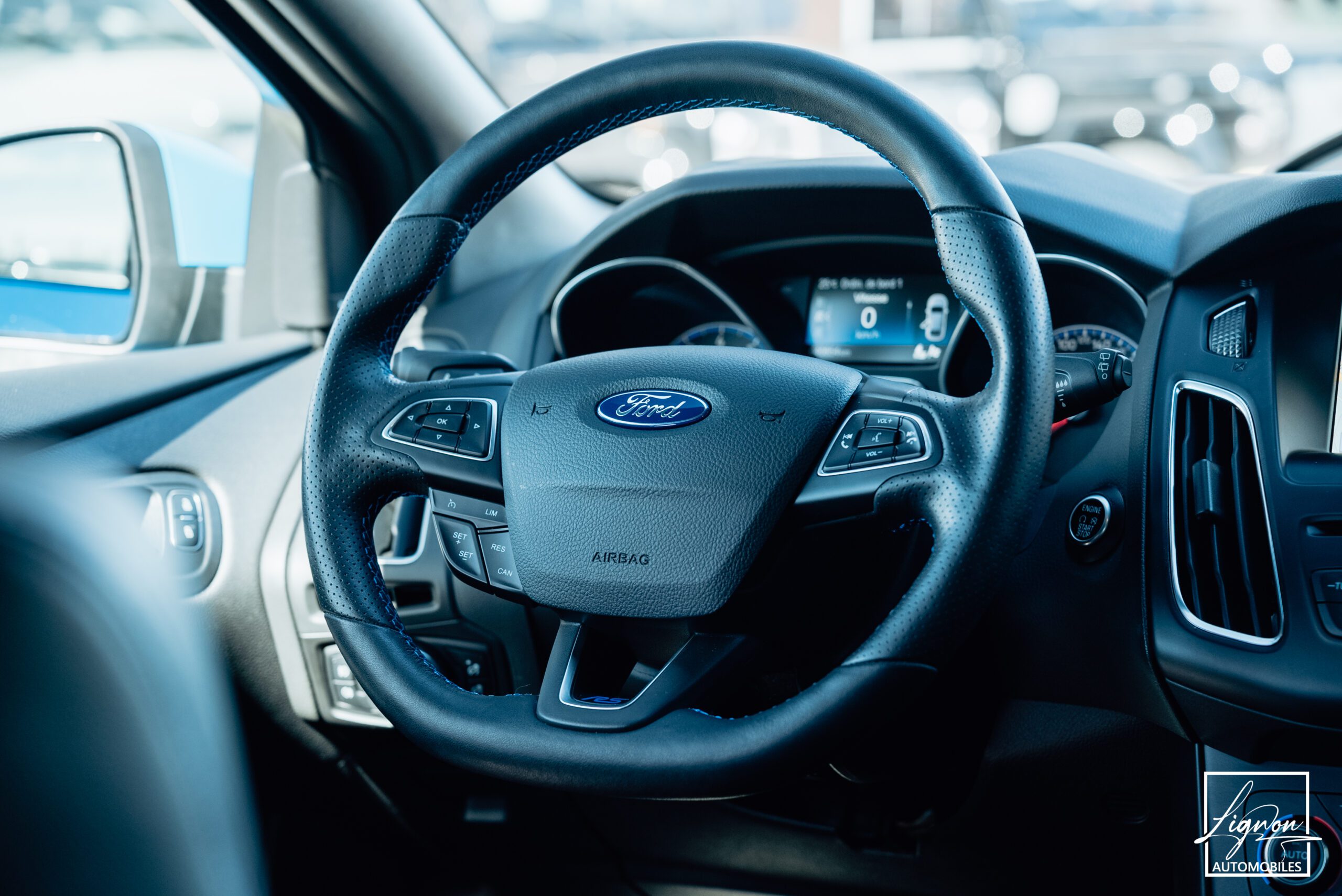 Photo Ford Focus RS 2.3 350 CH Recaro - GPS - CARPLAY - CAMERA