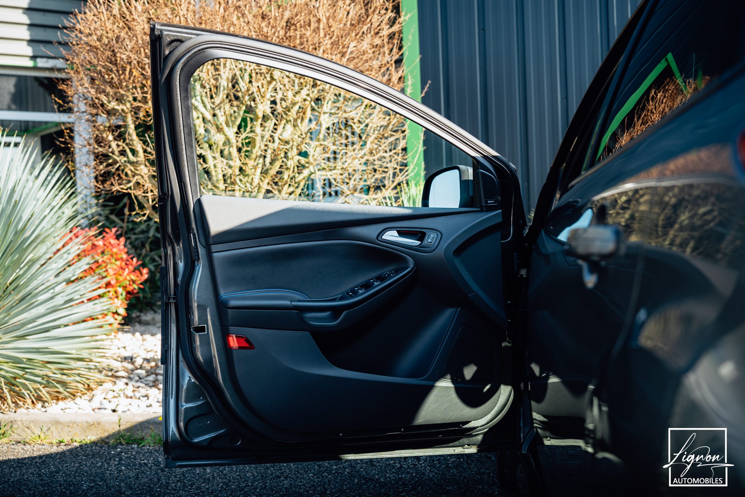 Photo Ford Focus RS 2.3 350 CH Recaro - GPS - CARPLAY - CAMERA