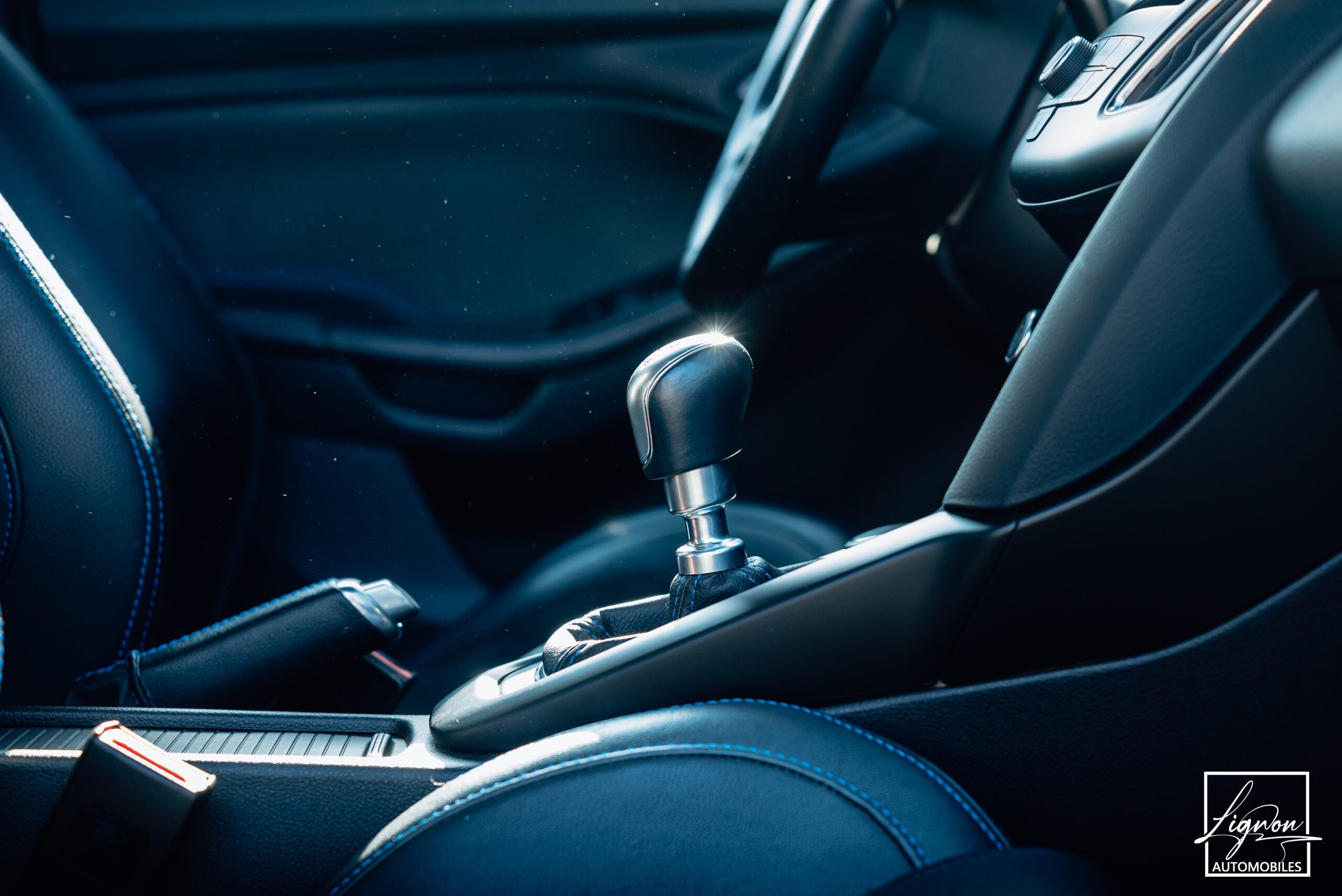 Photo Ford Focus RS 2.3 350 CH Recaro - GPS - CARPLAY - CAMERA
