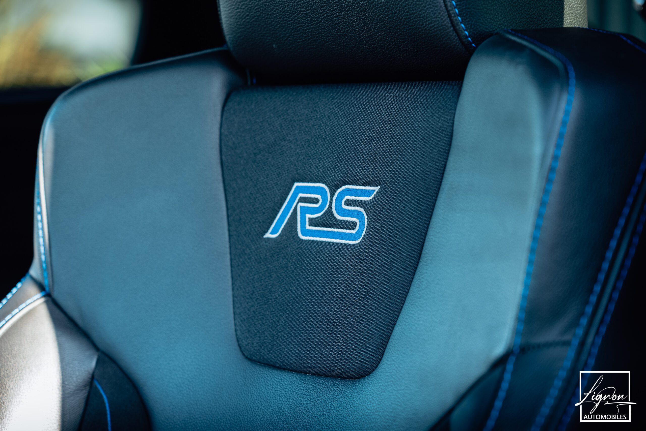 Photo Ford Focus RS 2.3 350 CH Recaro - GPS - CARPLAY - CAMERA