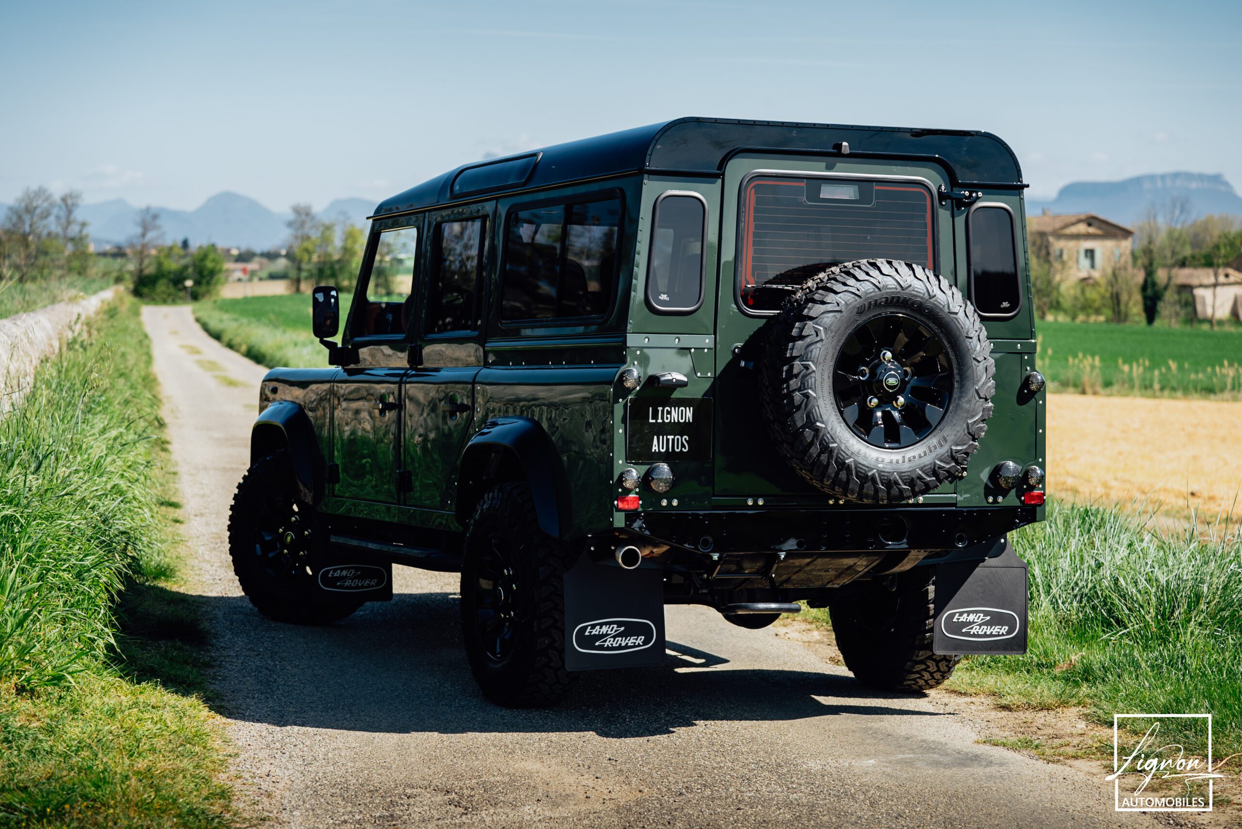 Photo Land Rover Defender 110 td5 sw 9 places "Underberg Green"