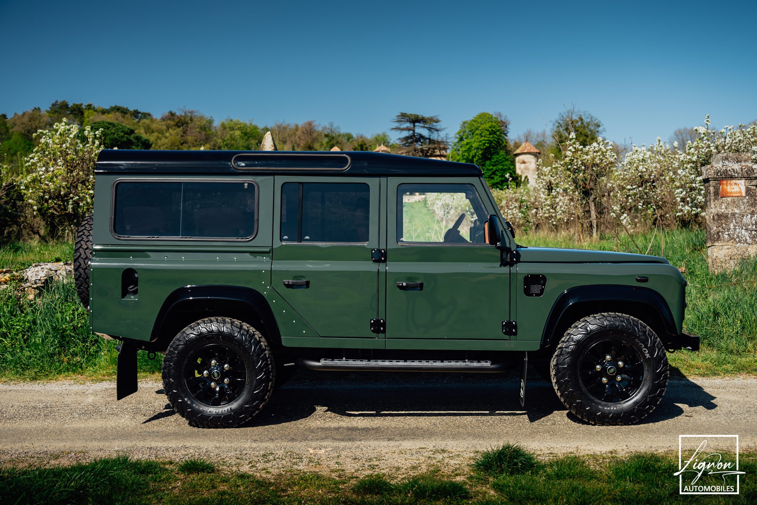 Photo Land Rover Defender 110 td5 sw 9 places "Underberg Green"