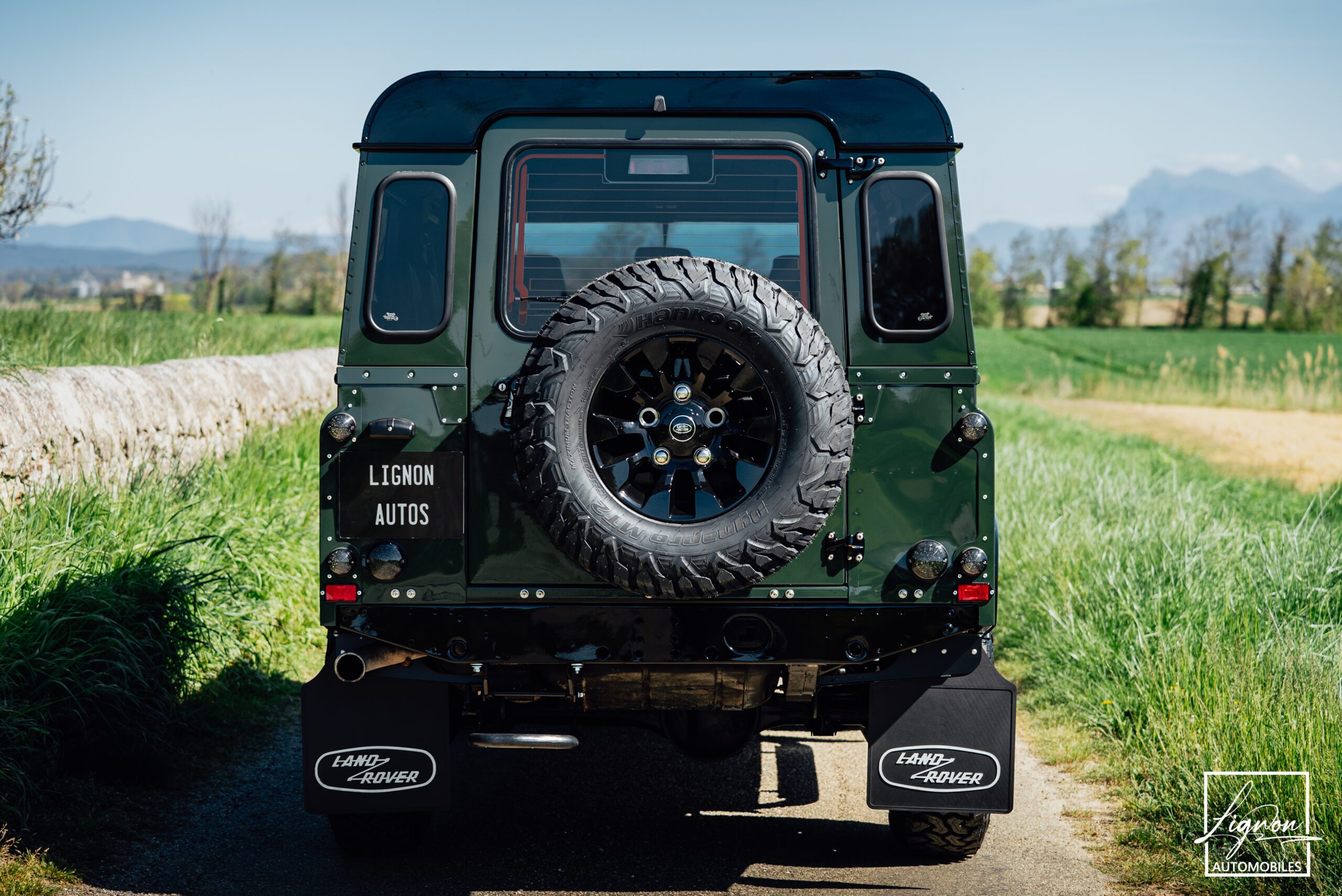 Photo Land Rover Defender 110 td5 sw 9 places "Underberg Green"