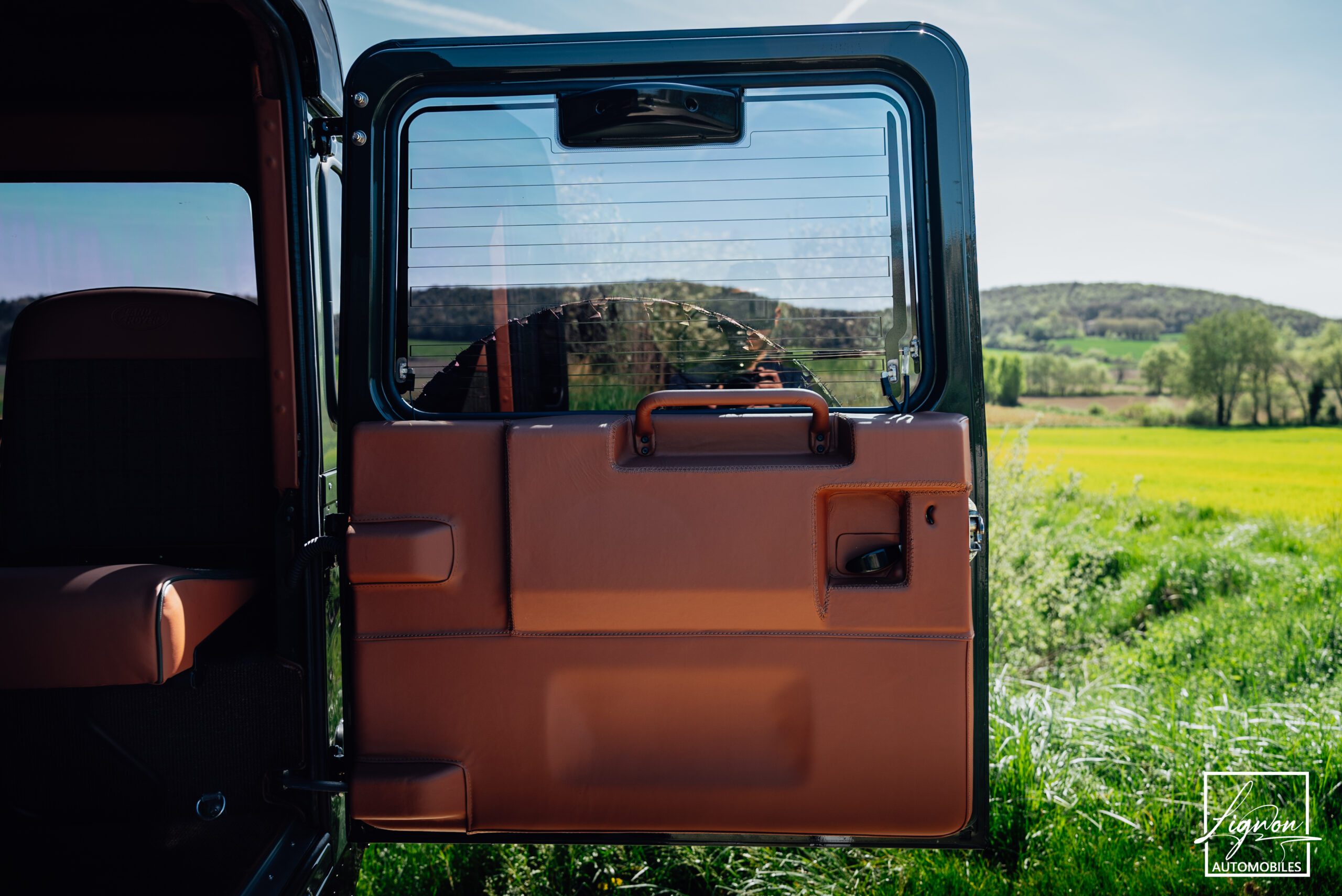 Photo Land Rover Defender 110 td5 sw 9 places "Underberg Green"