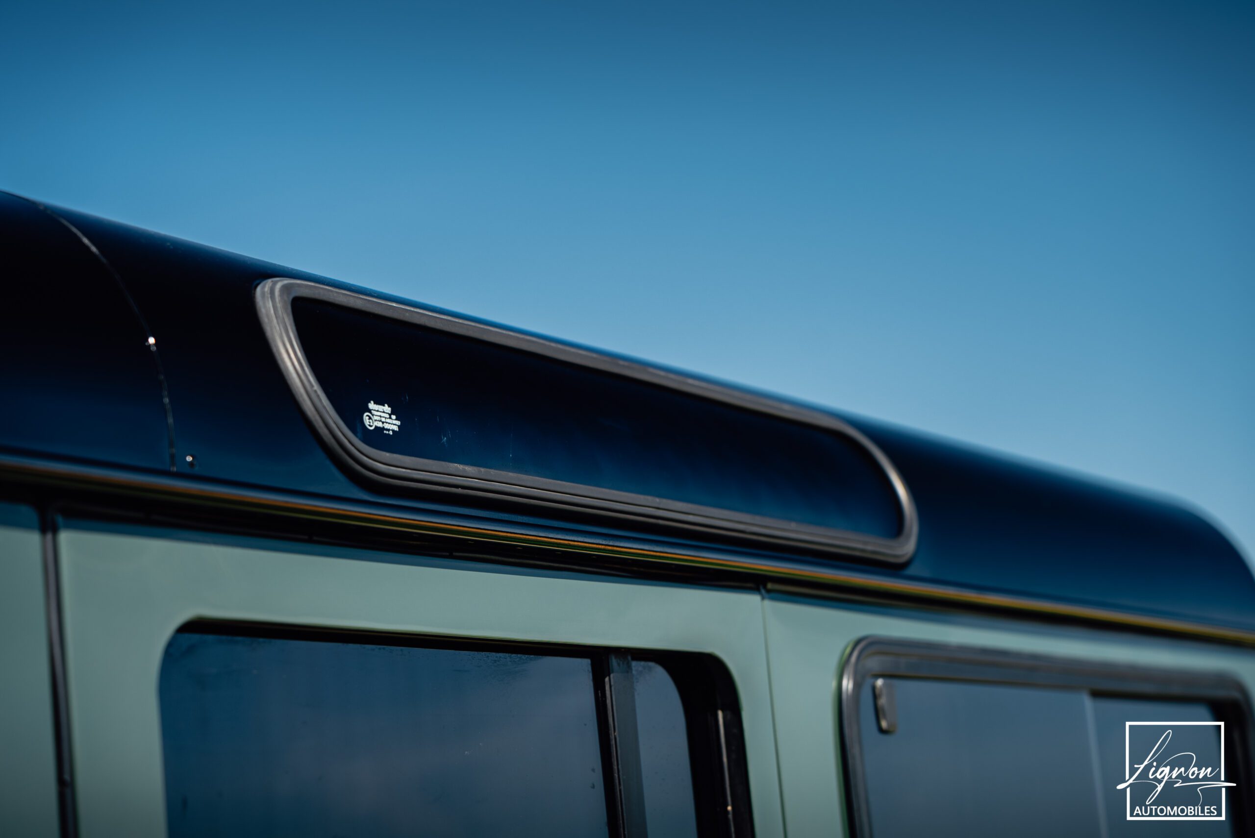 Photo Land Rover Defender 110 td5 sw 9 places "Underberg Green"