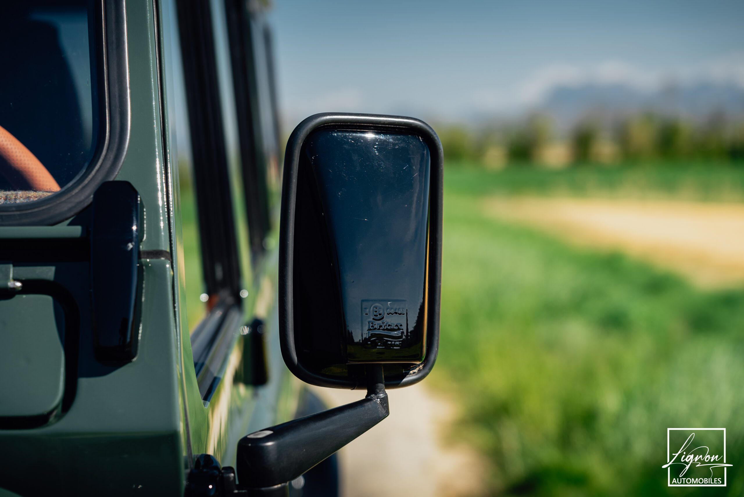 Photo Land Rover Defender 110 td5 sw 9 places "Underberg Green"