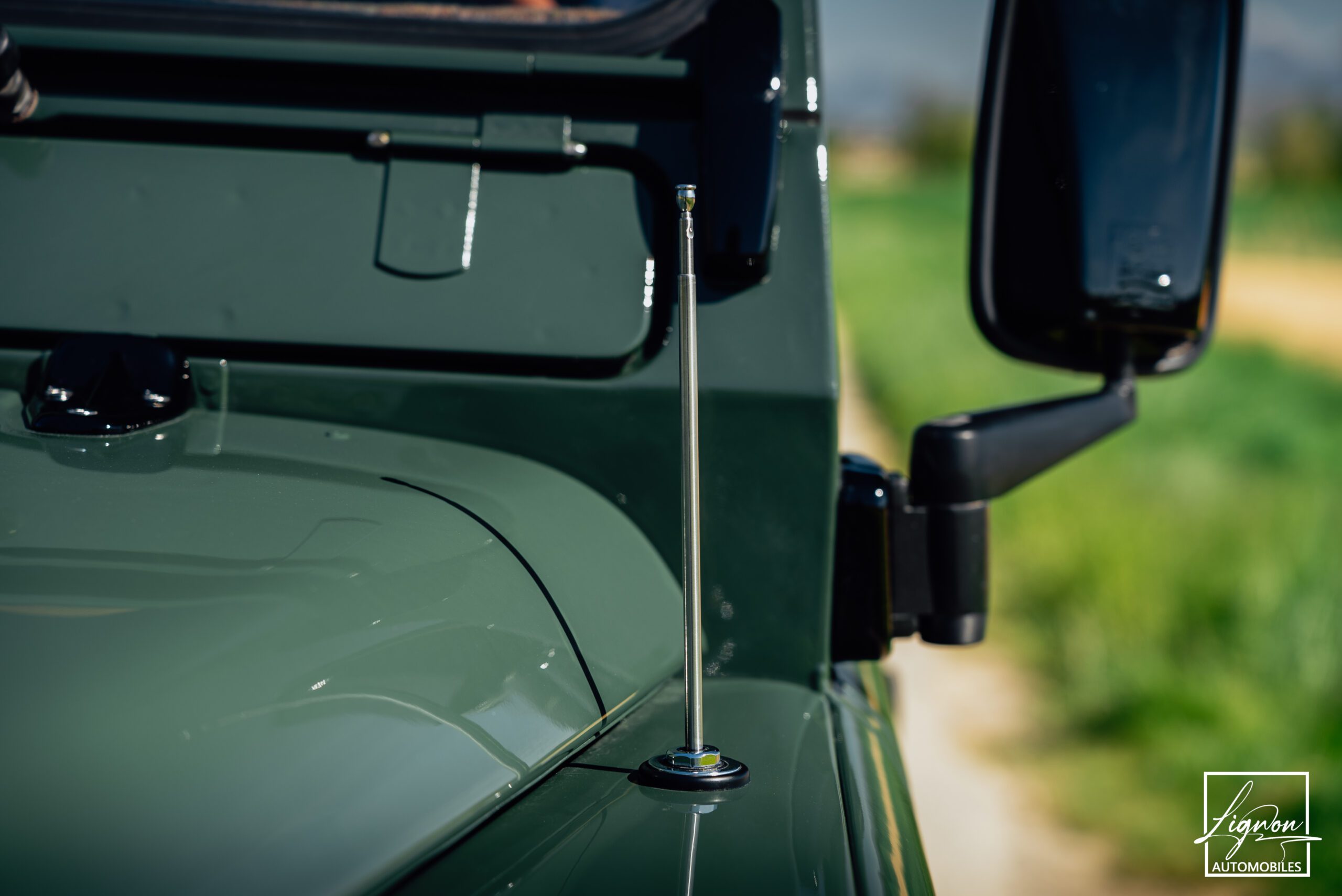 Photo Land Rover Defender 110 td5 sw 9 places "Underberg Green"