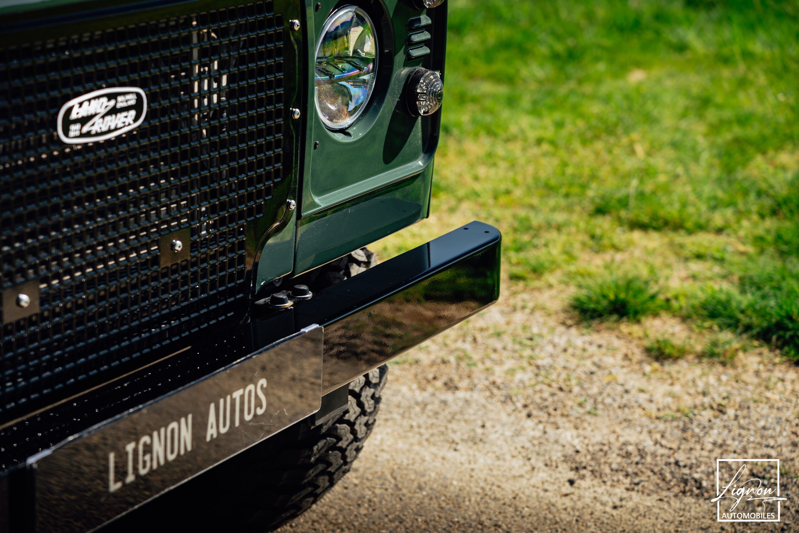 Photo Land Rover Defender 110 td5 sw 9 places "Underberg Green"