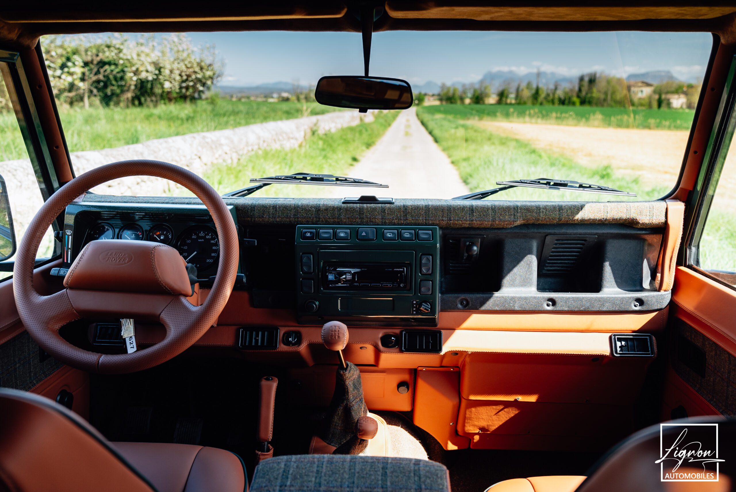 Photo Land Rover Defender 110 td5 sw 9 places "Underberg Green"