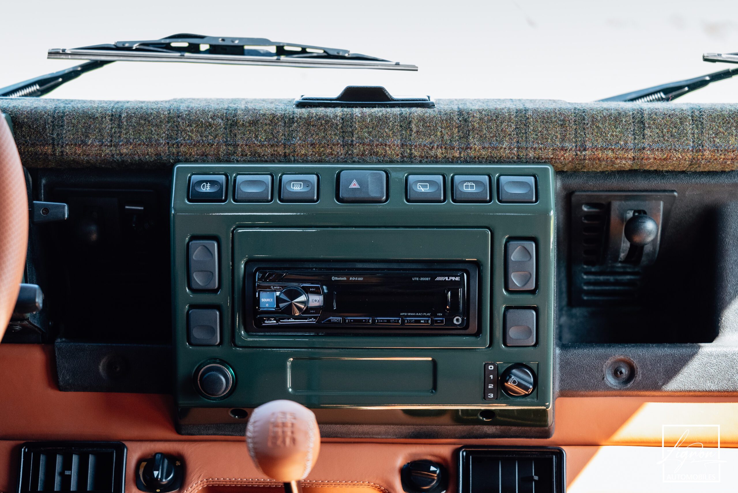 Photo Land Rover Defender 110 td5 sw 9 places "Underberg Green"