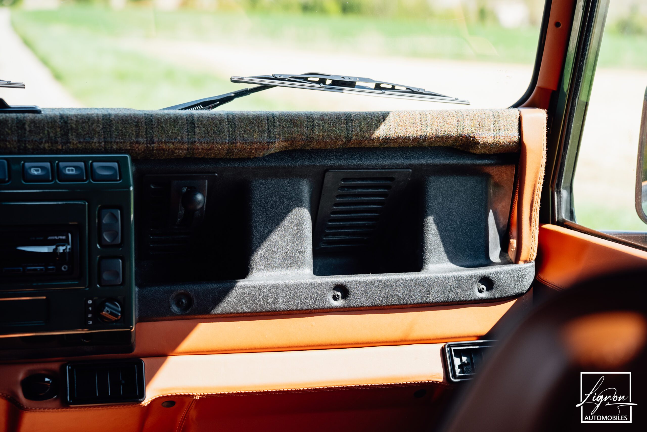 Photo Land Rover Defender 110 td5 sw 9 places "Underberg Green"