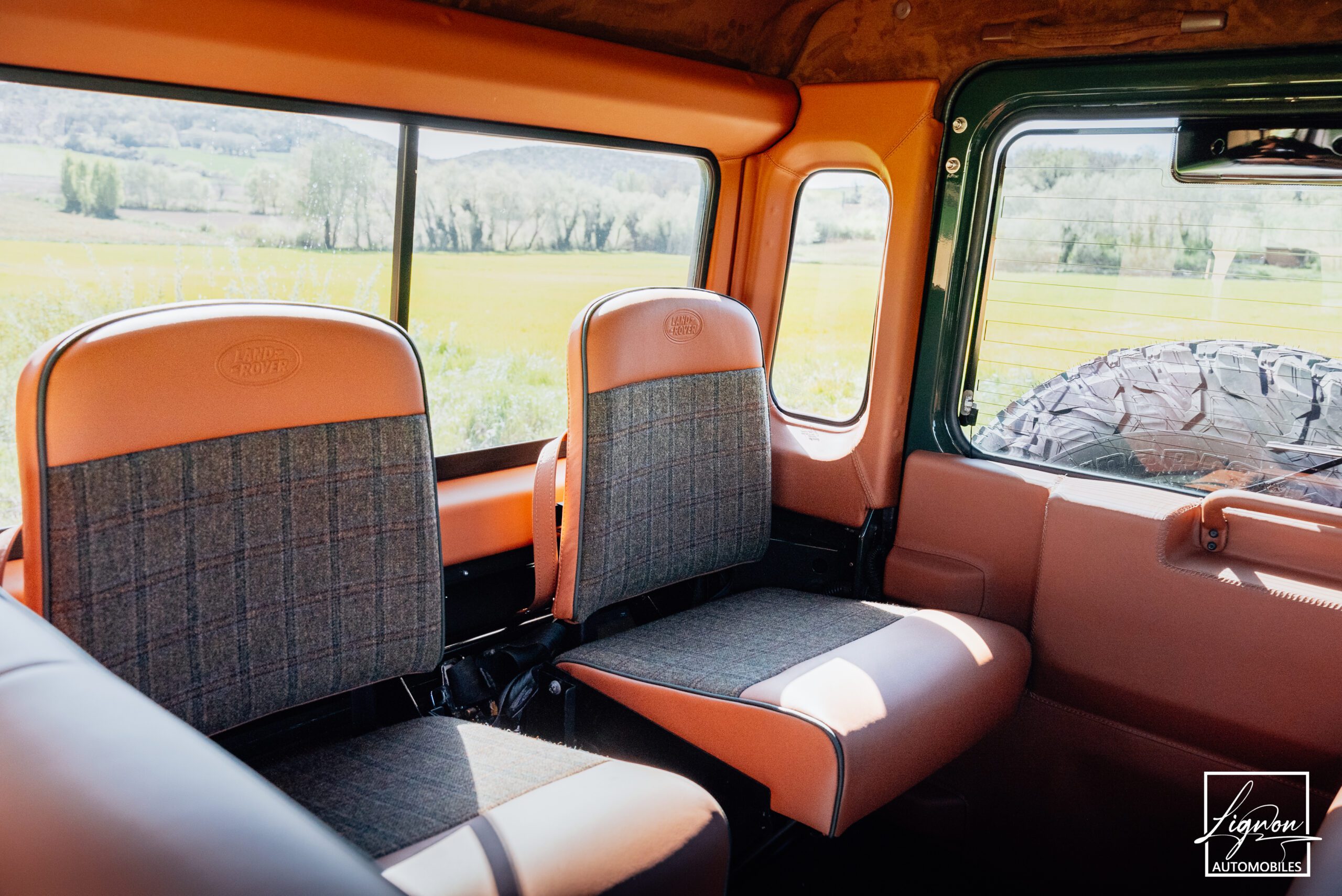 Photo Land Rover Defender 110 td5 sw 9 places "Underberg Green"