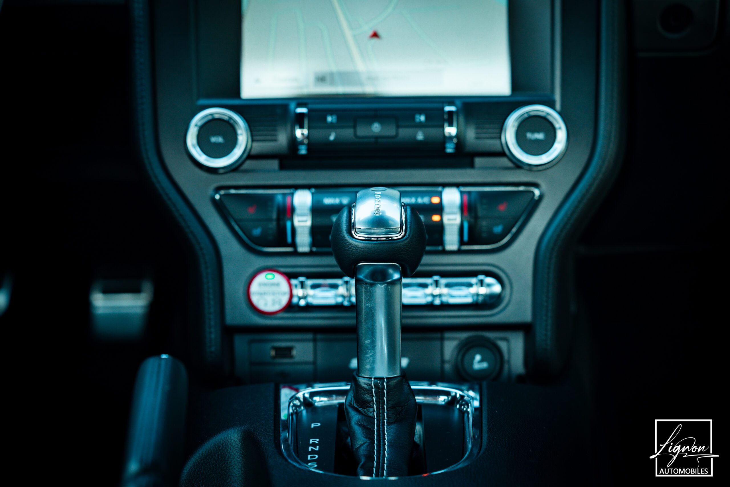 Photo Ford Mustang Fastback Ecoboost 2.3 317 ch BVA6 - CARPLAY - CAMERA