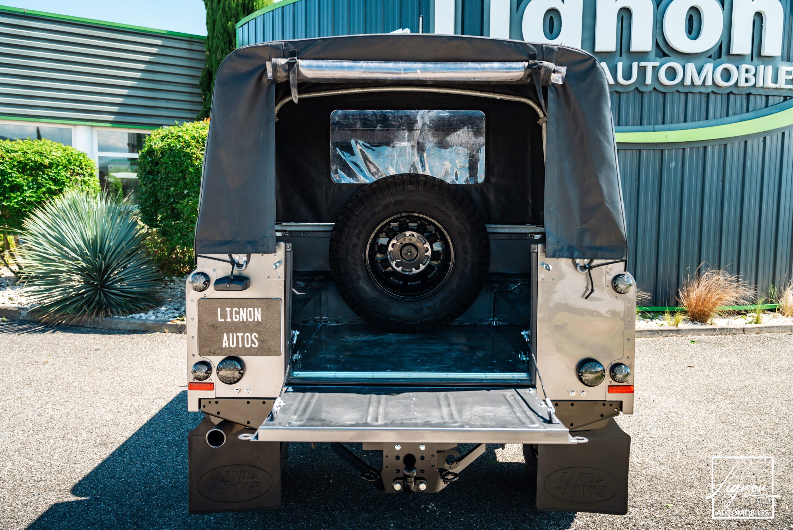 Photo Land Rover Defender 110 Crew Cab 2.2 5 places