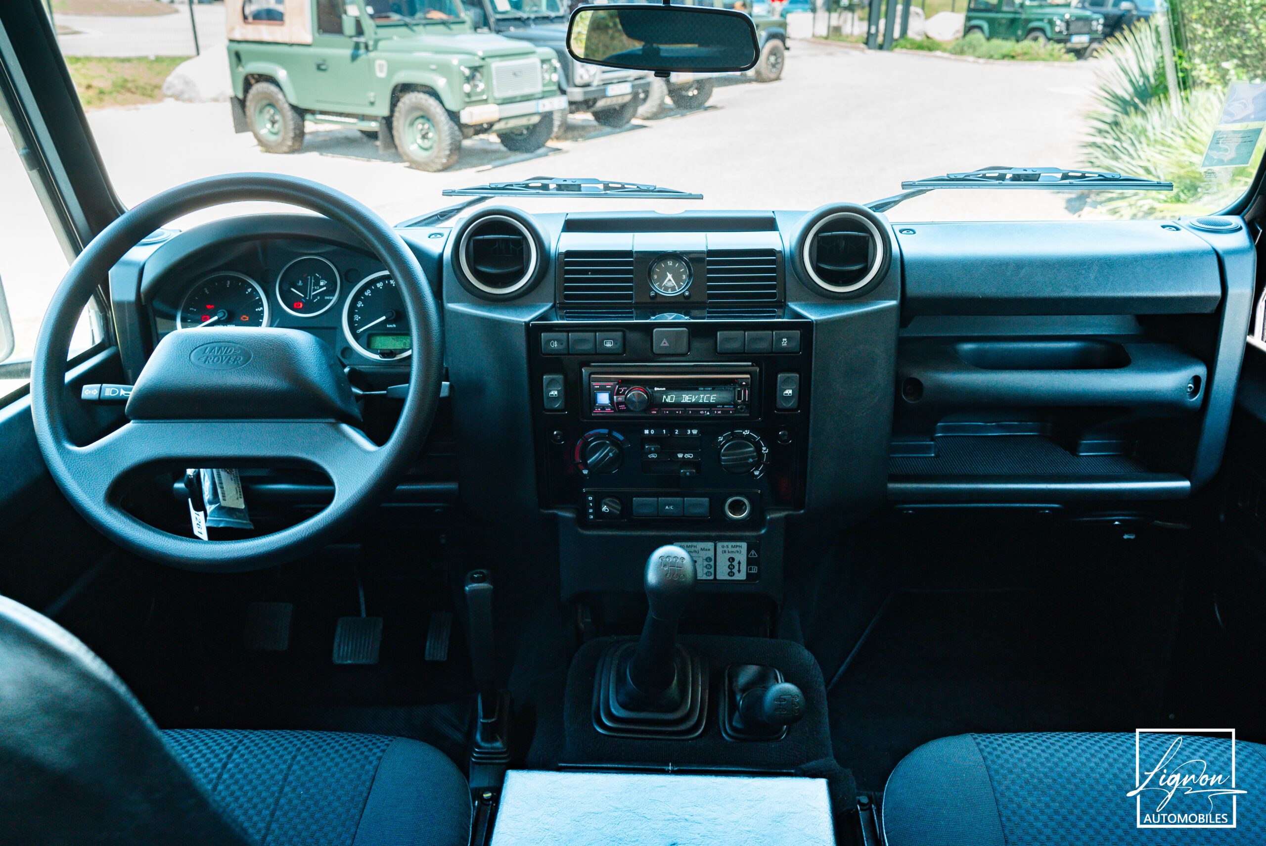 Photo Land Rover Defender 110 Crew Cab 2.2 5 places