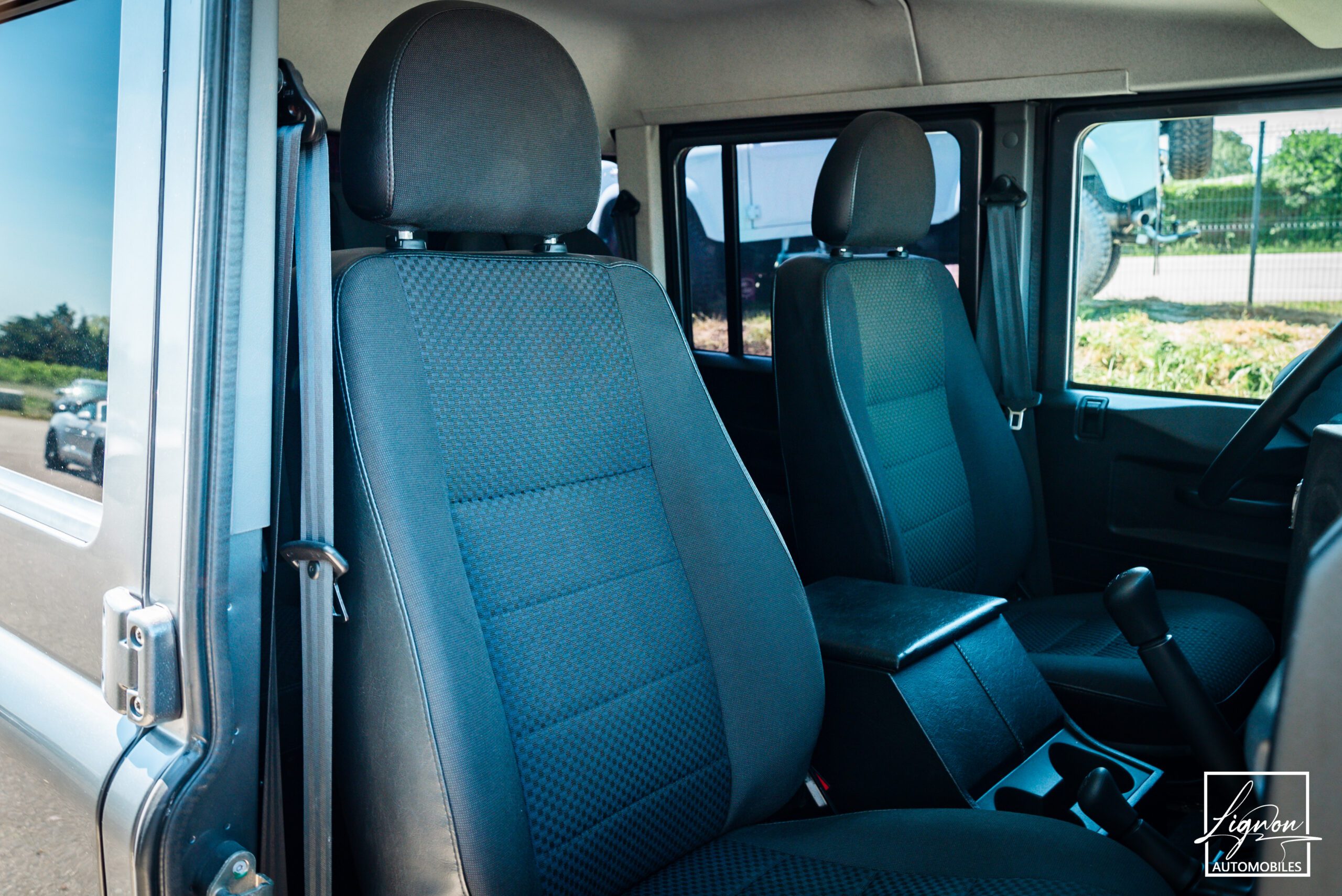 Photo Land Rover Defender 110 Crew Cab 2.2 5 places
