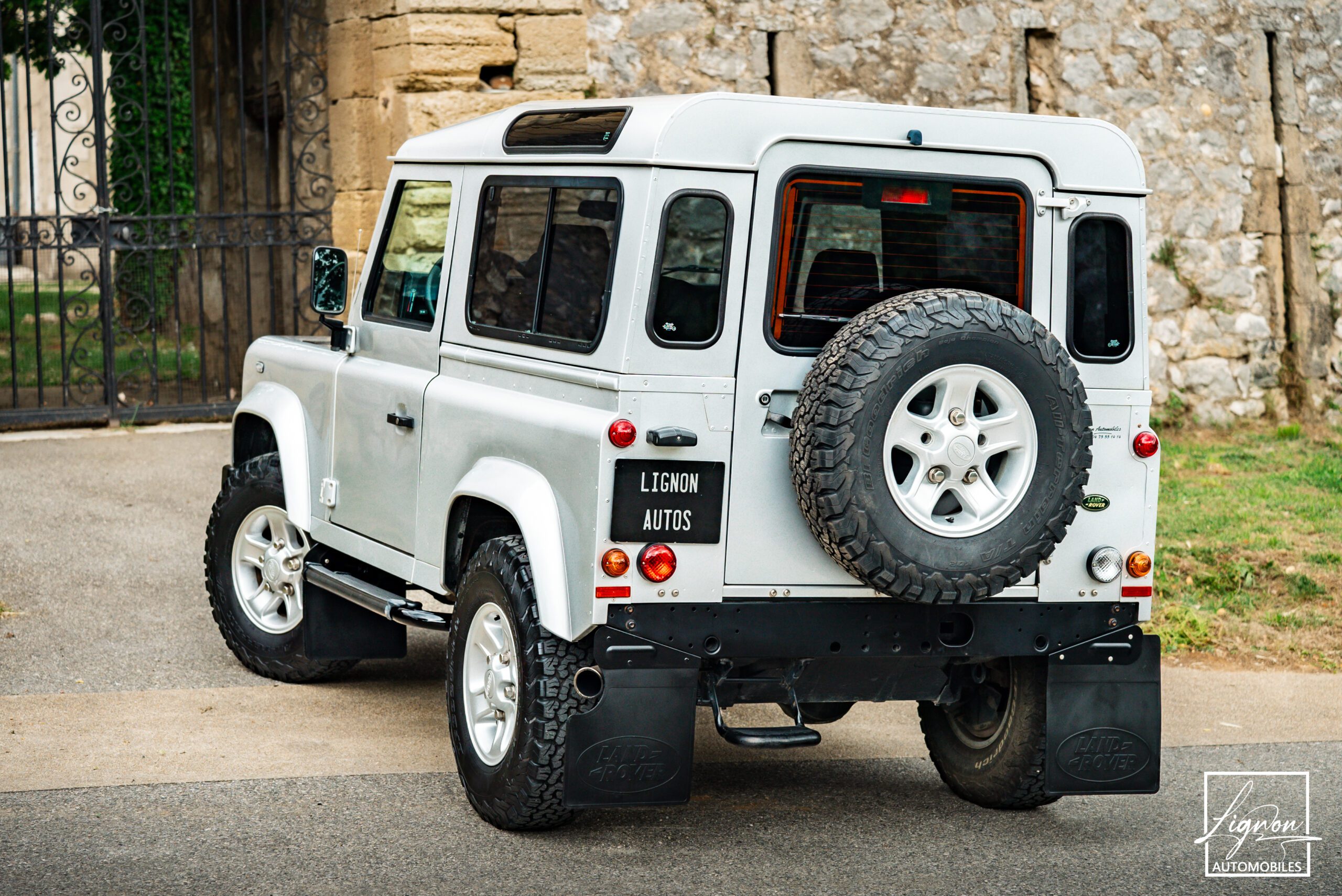 Land Rover Defender 90 td5 sw 6 places