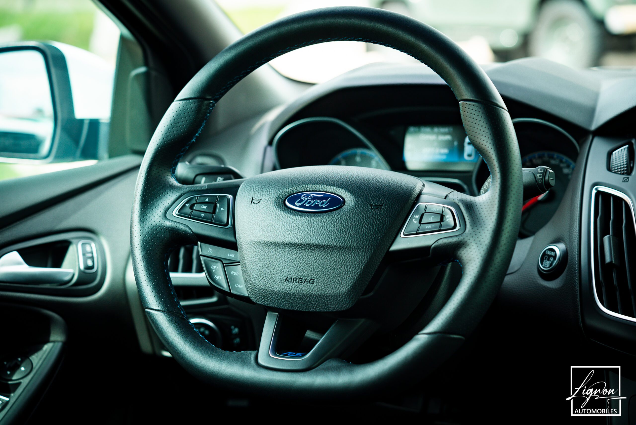 Photo Ford Focus RS 2.3 350 CH Recaro Baquet - GPS - CARPLAY - CAMERA