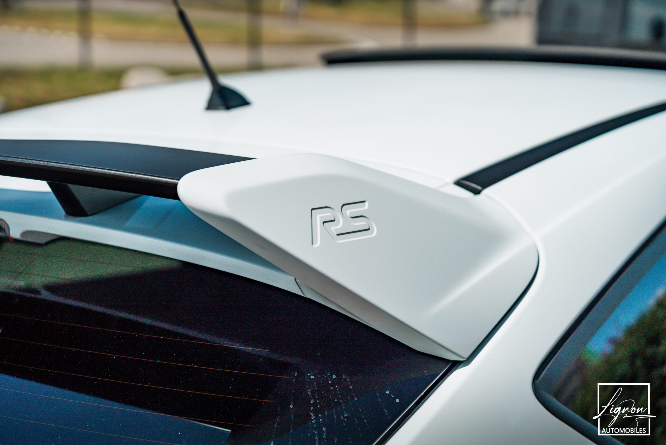 Photo Ford Focus RS 2.3 350 CH Recaro Baquet - GPS - TOIT OUVRANT - CAMERA