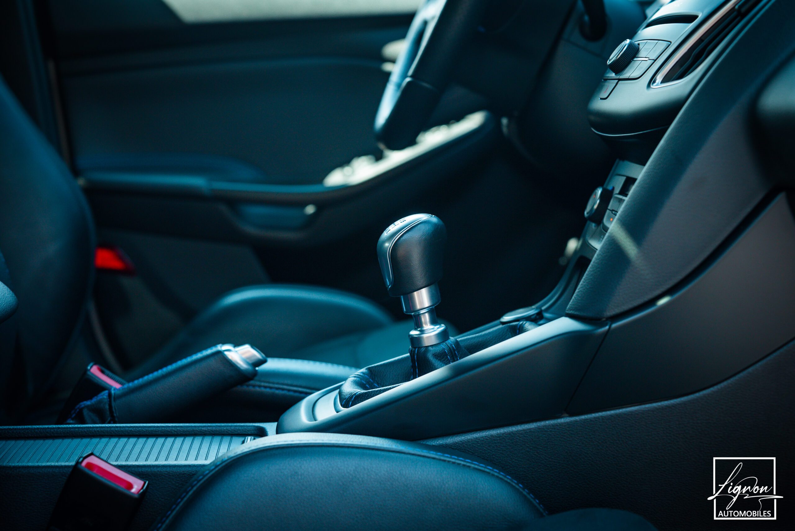 Photo Ford Focus RS 2.3 350 CH Recaro Baquet - GPS - TOIT OUVRANT - CAMERA