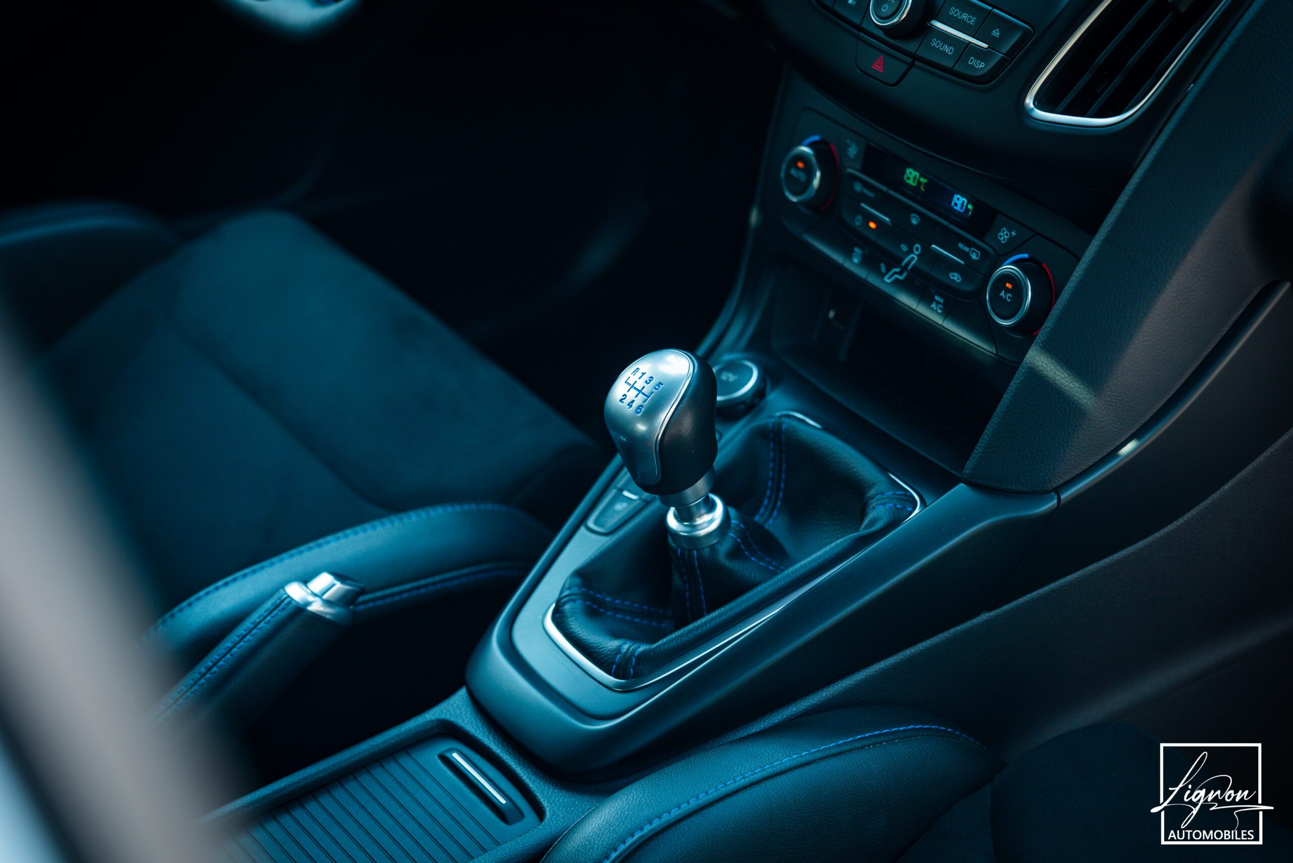 Photo Ford Focus RS 2.3 350 CH Recaro Baquet - GPS - TOIT OUVRANT - CAMERA
