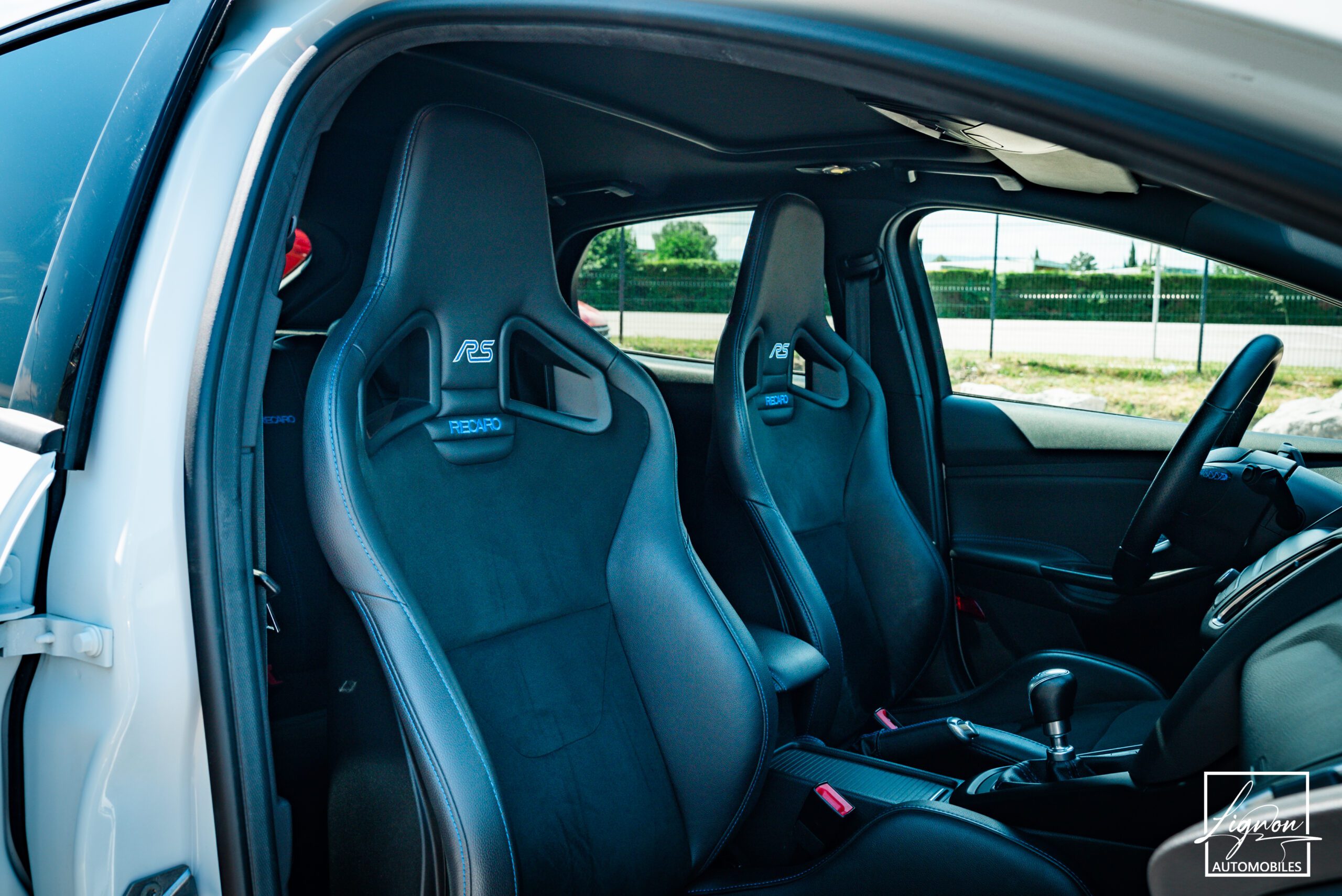 Photo Ford Focus RS 2.3 350 CH Recaro Baquet - GPS - TOIT OUVRANT - CAMERA