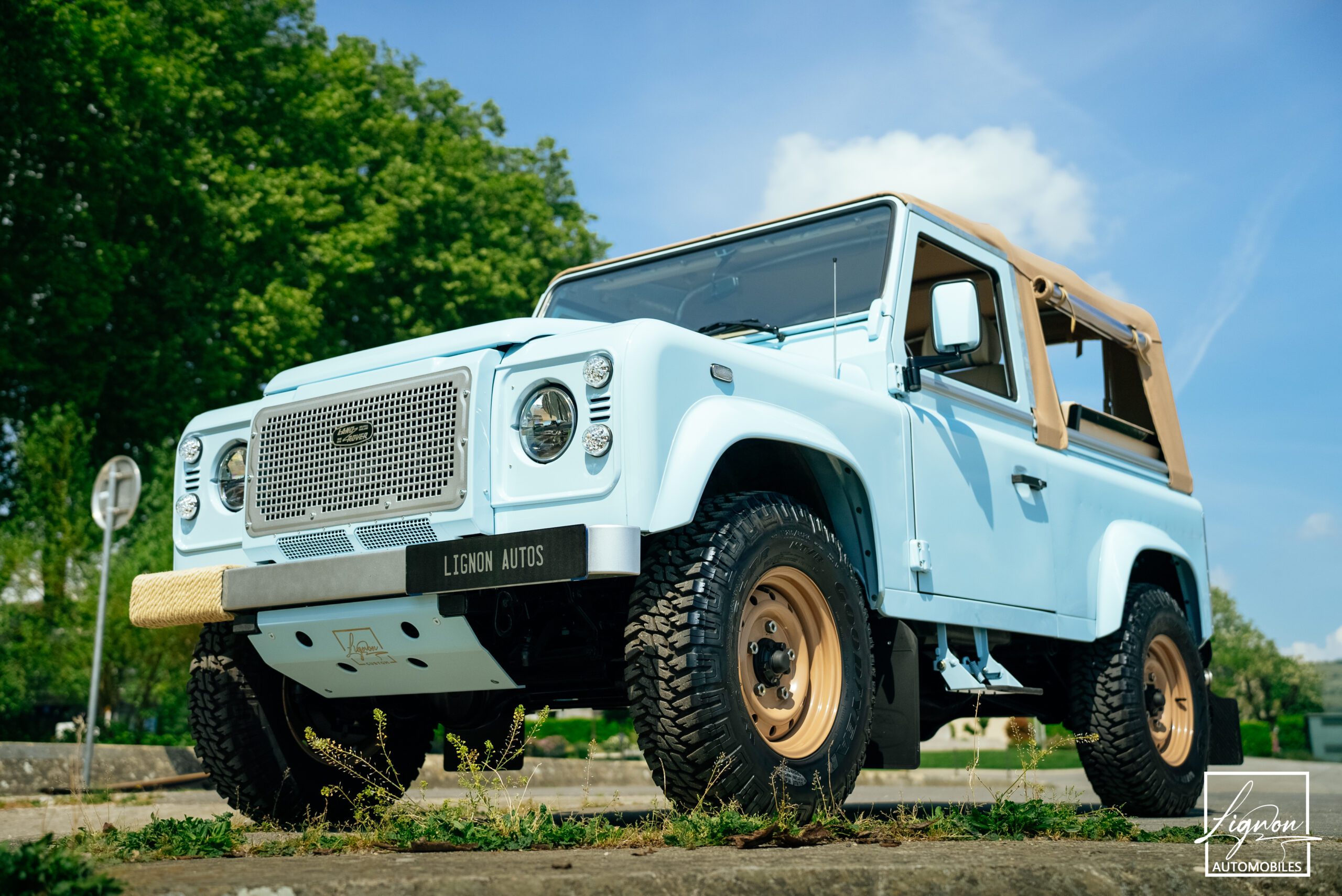 Land Rover Defender 90 TD4 2.4L Soft Top "Plage"