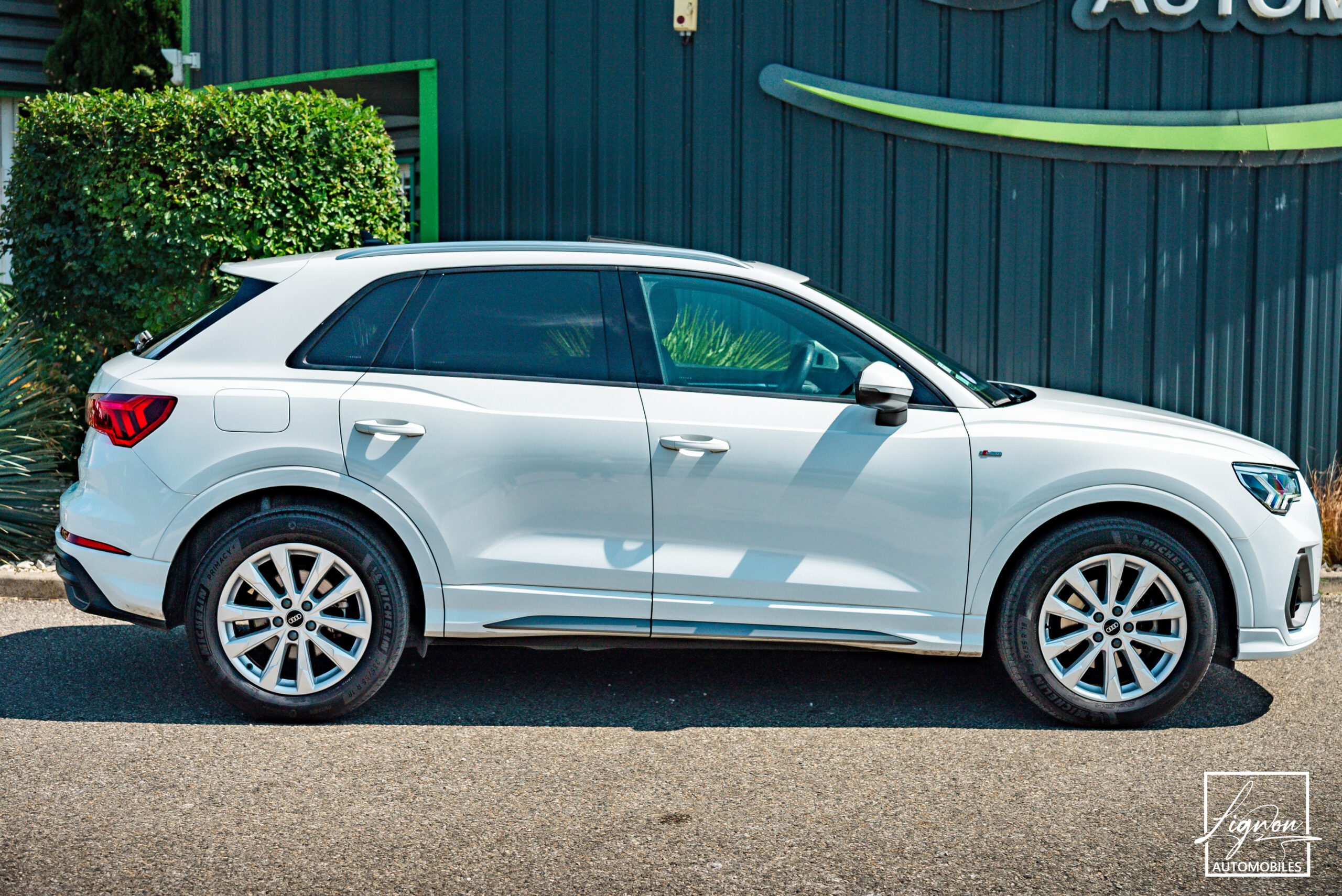 Photo Audi Q3 35 TFSI 150 CH S Line S-tronic 7 - Toit Pano. - B&O