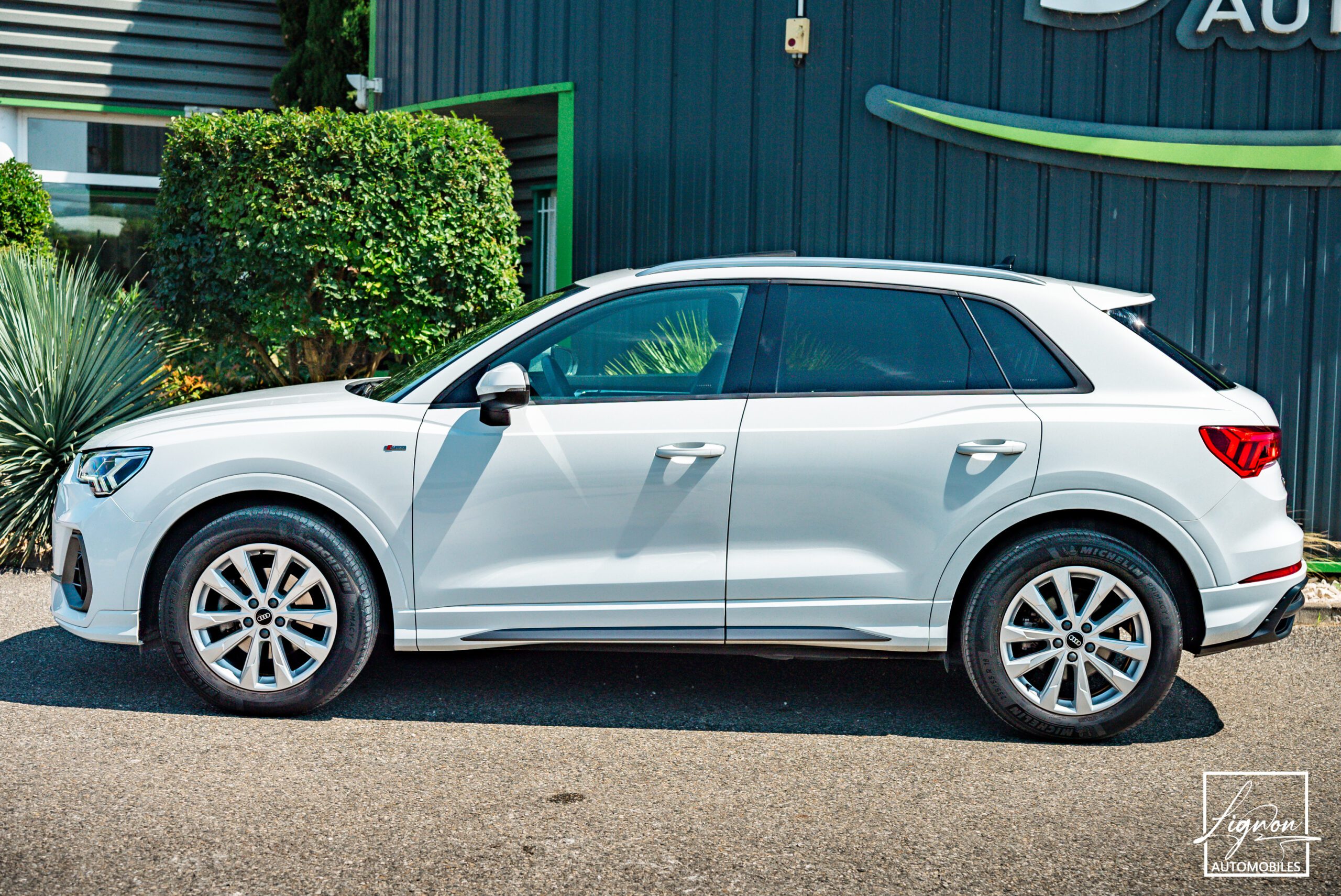 Photo Audi Q3 35 TFSI 150 CH S Line S-tronic 7 - Toit Pano. - B&O