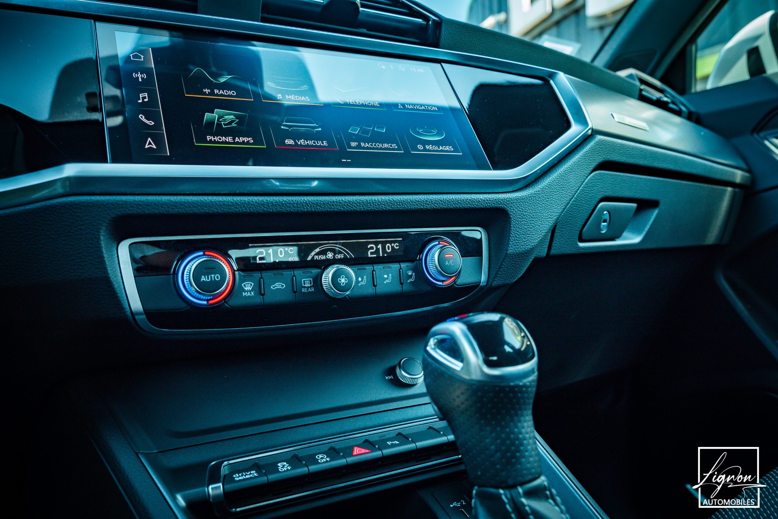 Photo Audi Q3 35 TFSI 150 CH S Line S-tronic 7 - Toit Pano. - B&O