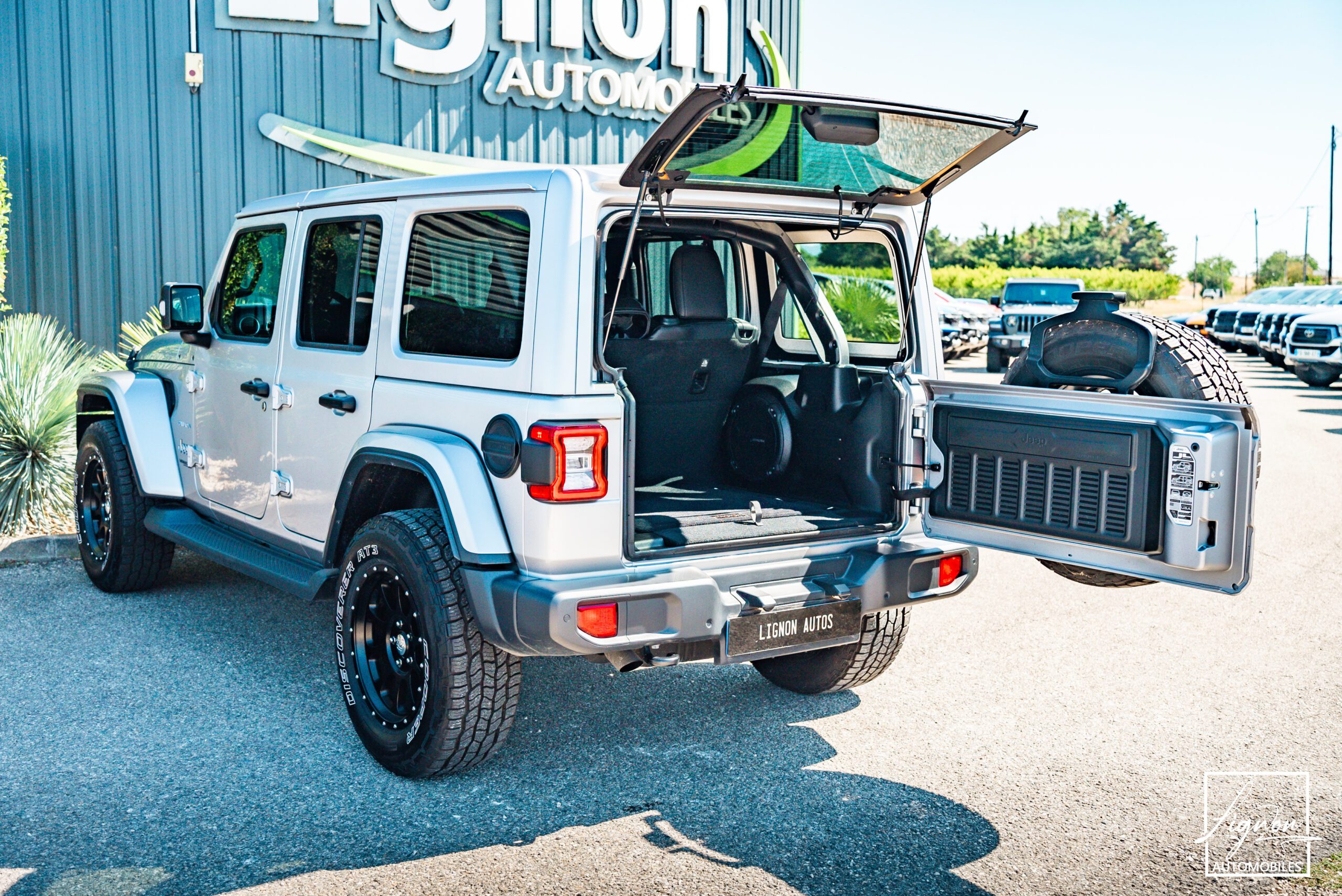 Photo Jeep Wrangler Unlimited Overland 2.2 Diesel 200ch 5 places