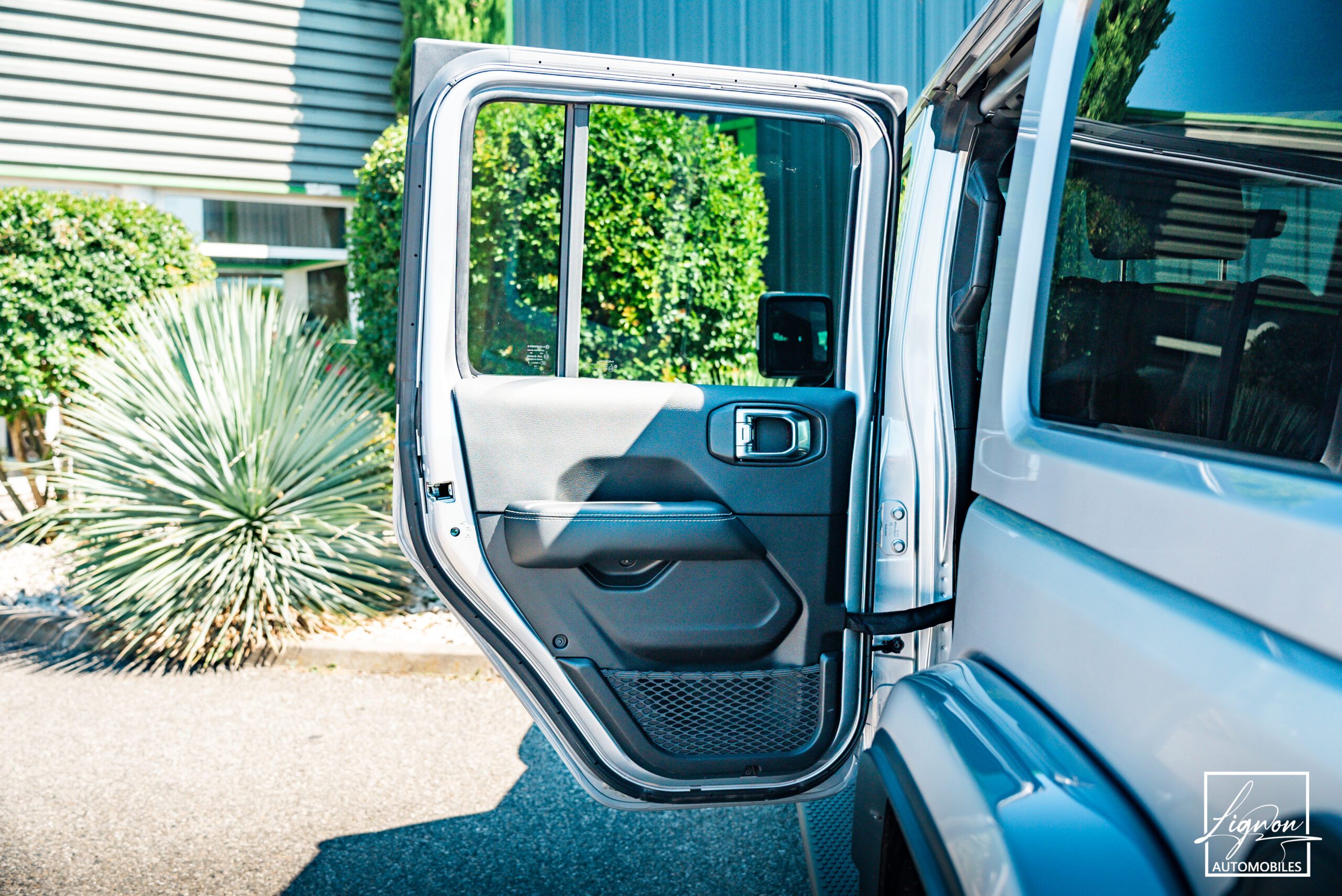 Photo Jeep Wrangler Unlimited Overland 2.2 Diesel 200ch 5 places