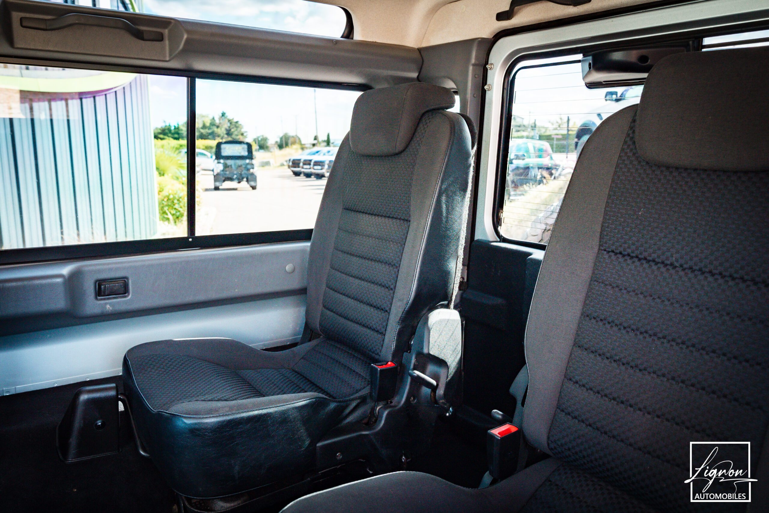 Photo Land Rover Defender 90 2.4 td4 SW 4 places