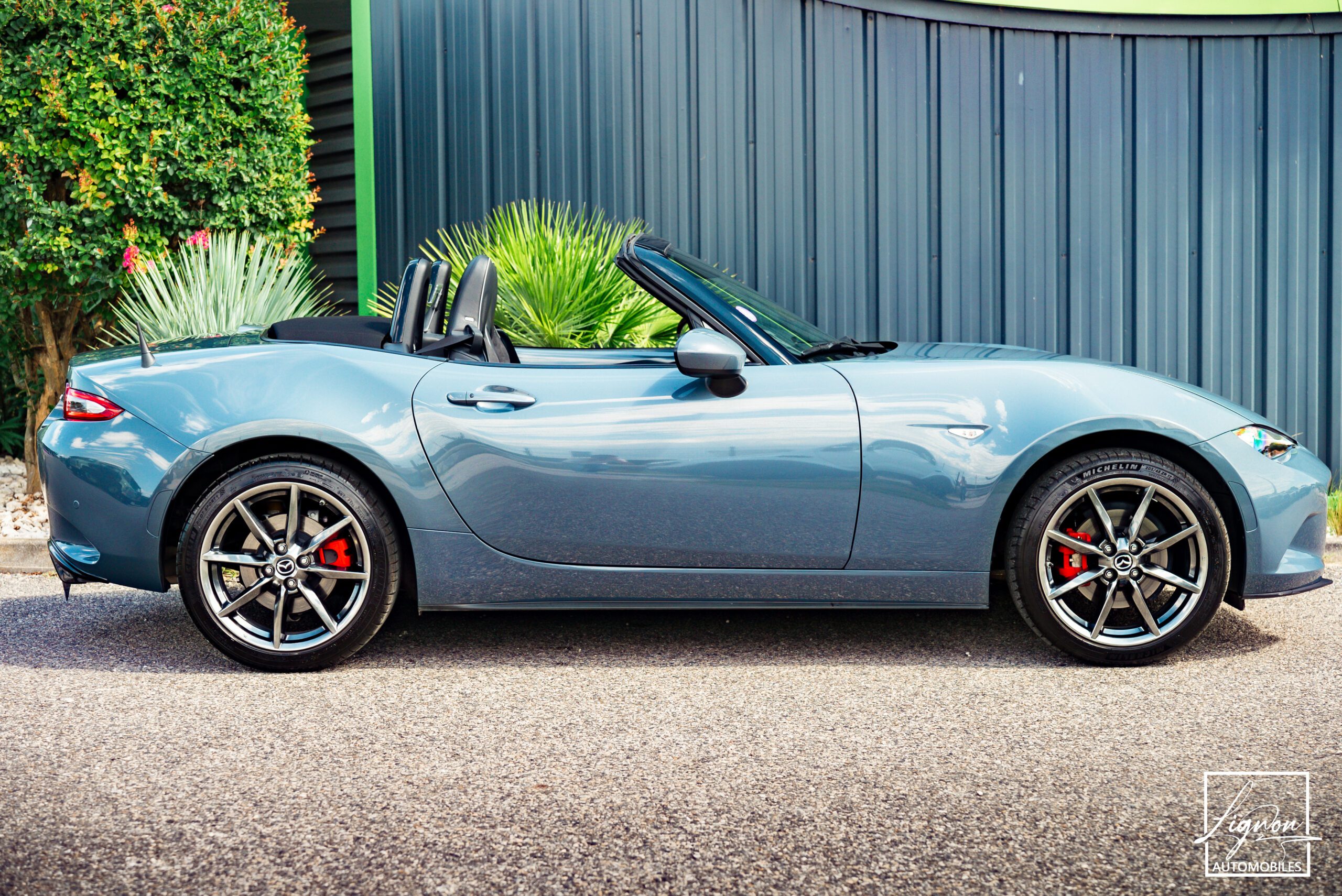 Photo MAZDA MX-5 Roadster Skyaktiv 2.0l 184ch Selection avec pack sport - Échappements Sport à valves