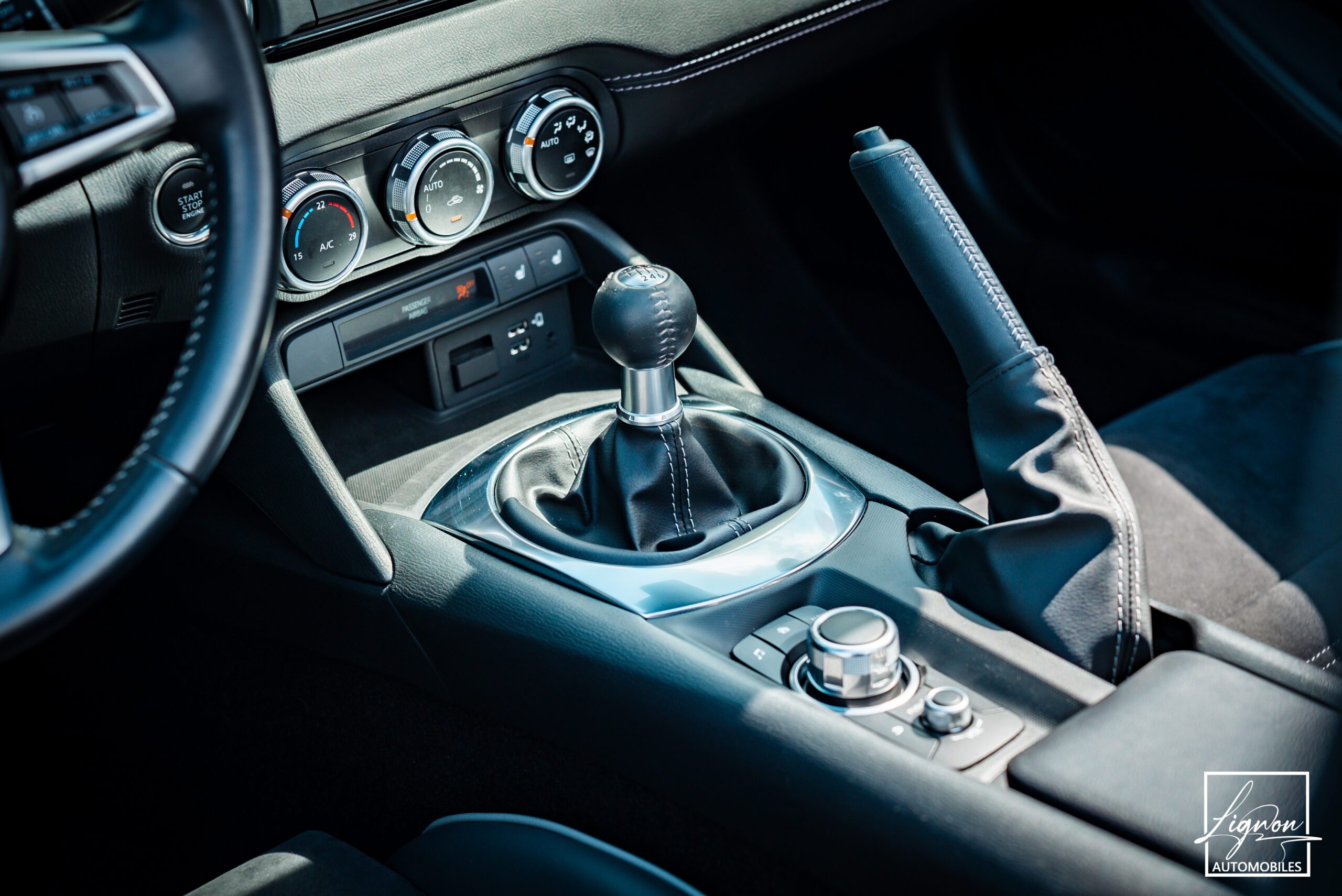 Photo MAZDA MX-5 Roadster Skyaktiv 2.0l 184ch Selection avec pack sport - Échappements Sport à valves