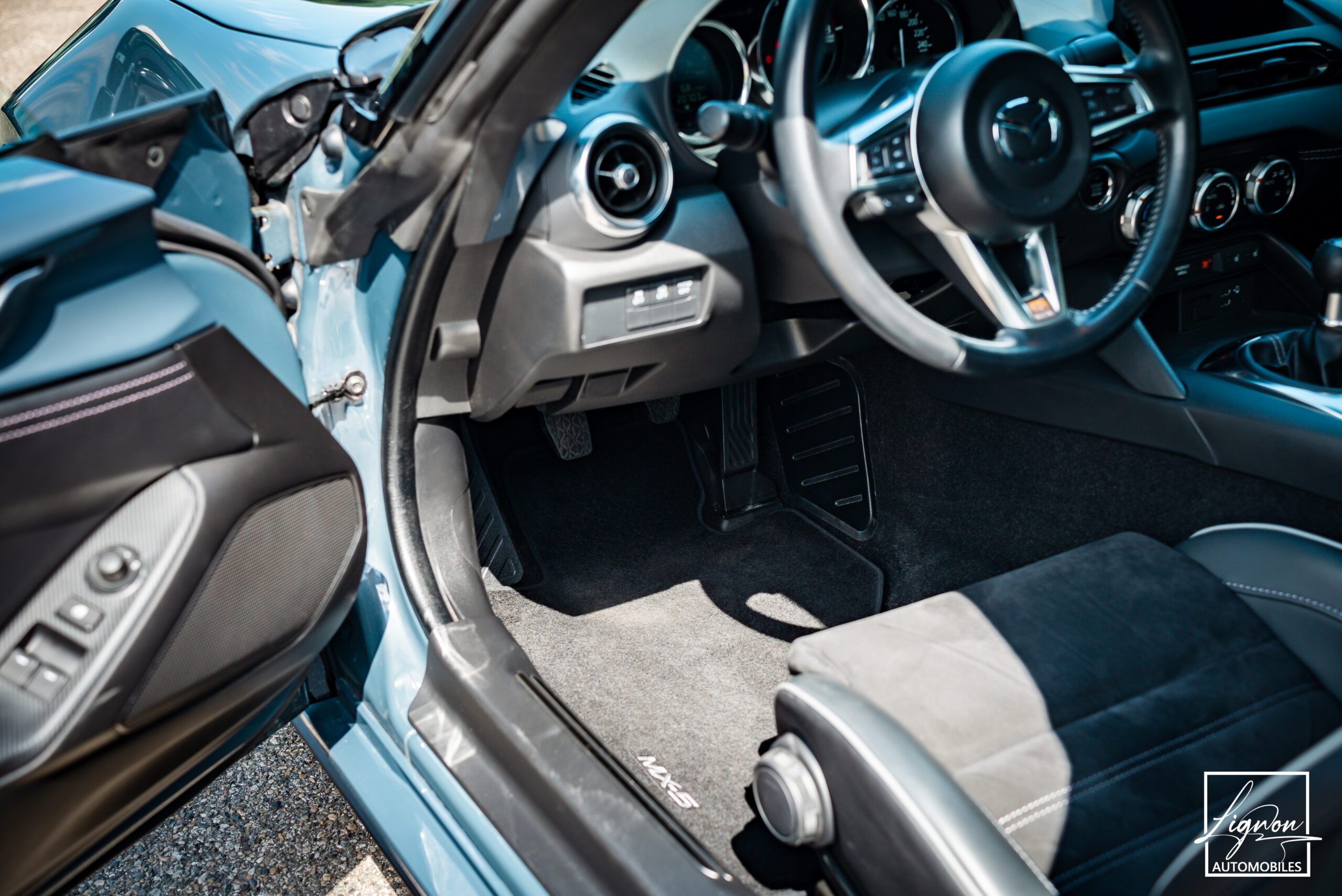 Photo MAZDA MX-5 Roadster Skyaktiv 2.0l 184ch Selection avec pack sport - Échappements Sport à valves