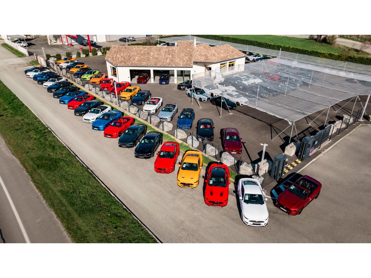 Photo FORD MUSTANG 5.0 v8 GT Cabriolet 421 ch BVM6 - à partir de 362 euros
