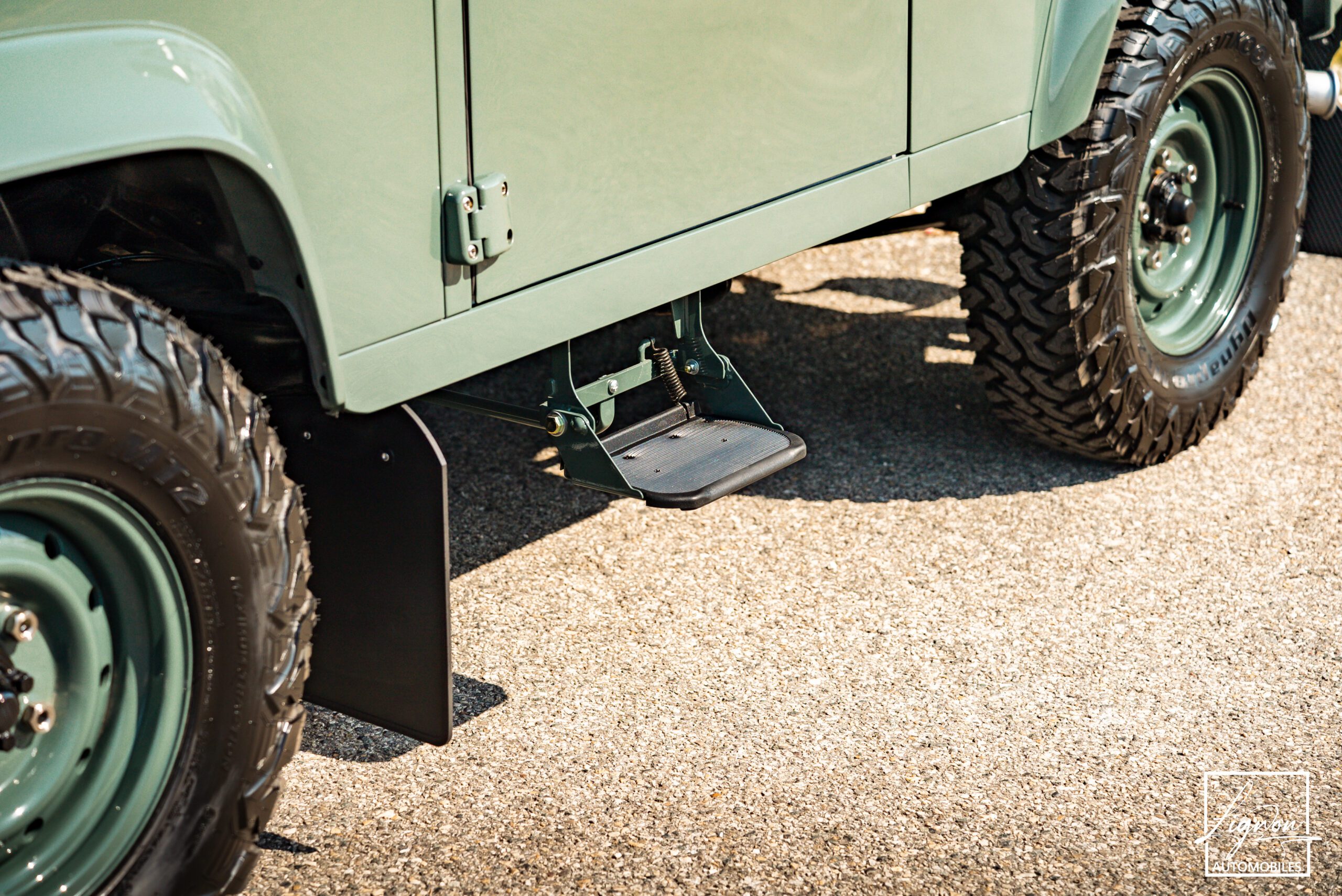 Photo Land Rover Defender 90 td4 2.2 Soft Top "Keswick Green"