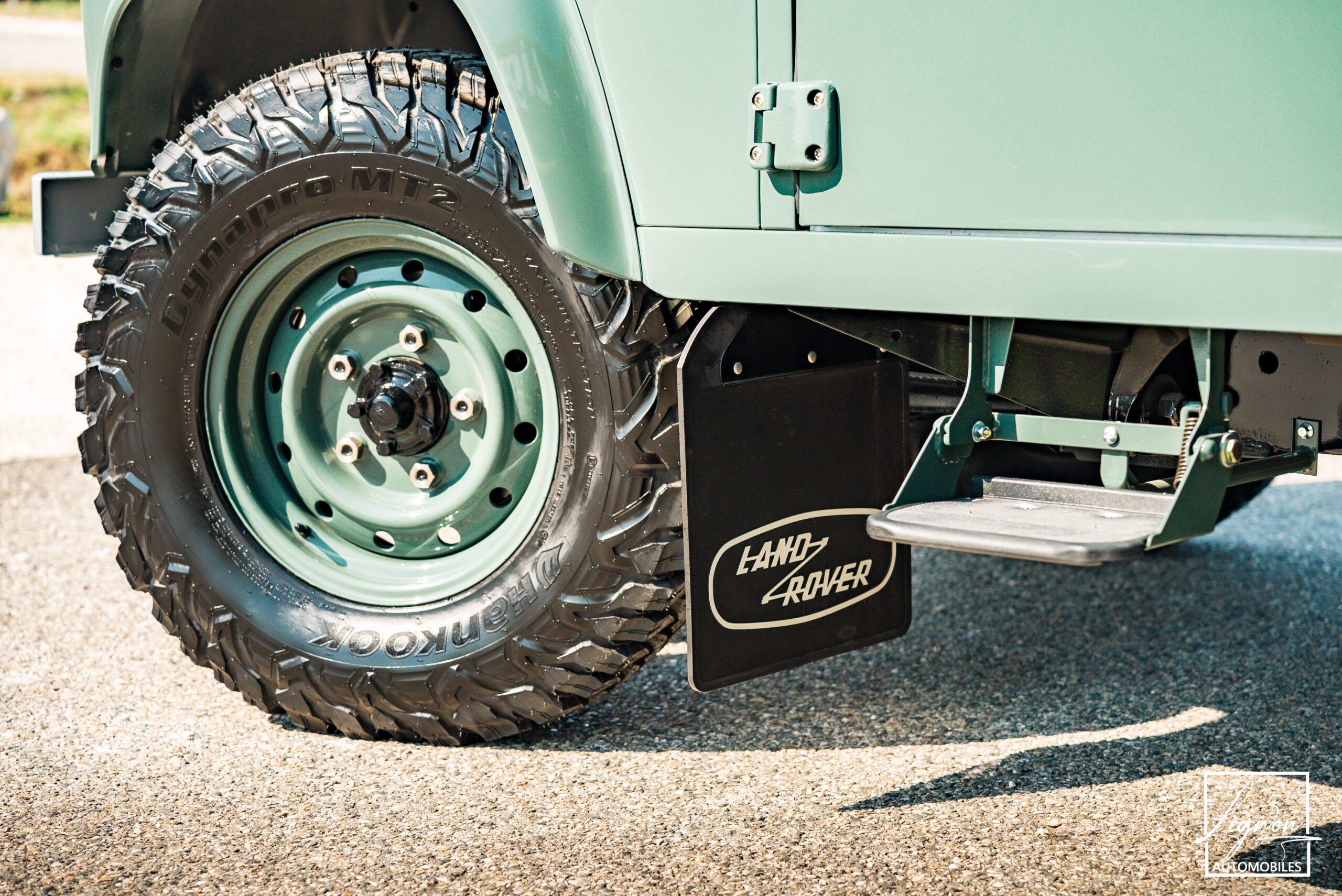 Photo Land Rover Defender 90 td4 2.2 Soft Top "Keswick Green"