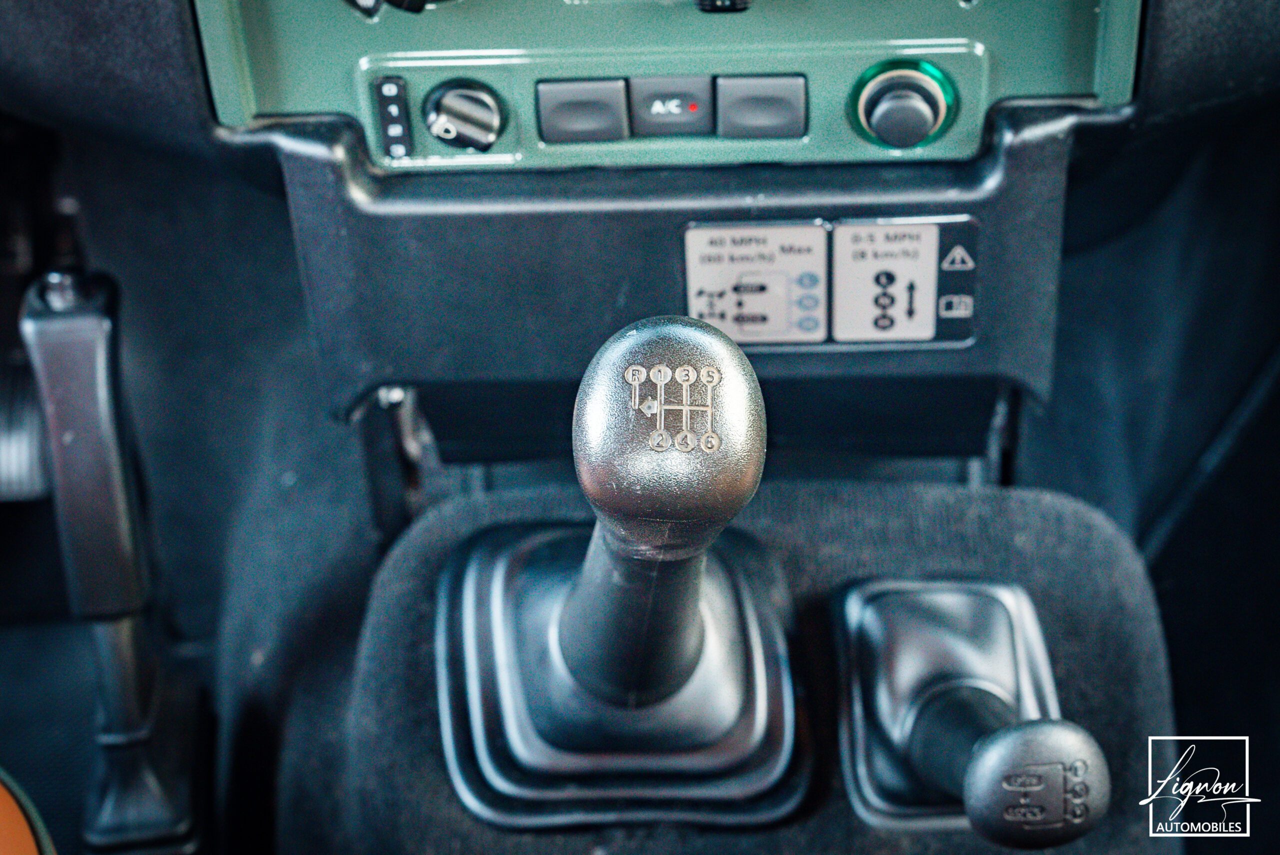 Photo Land Rover Defender 90 td4 2.2 Soft Top "Keswick Green"