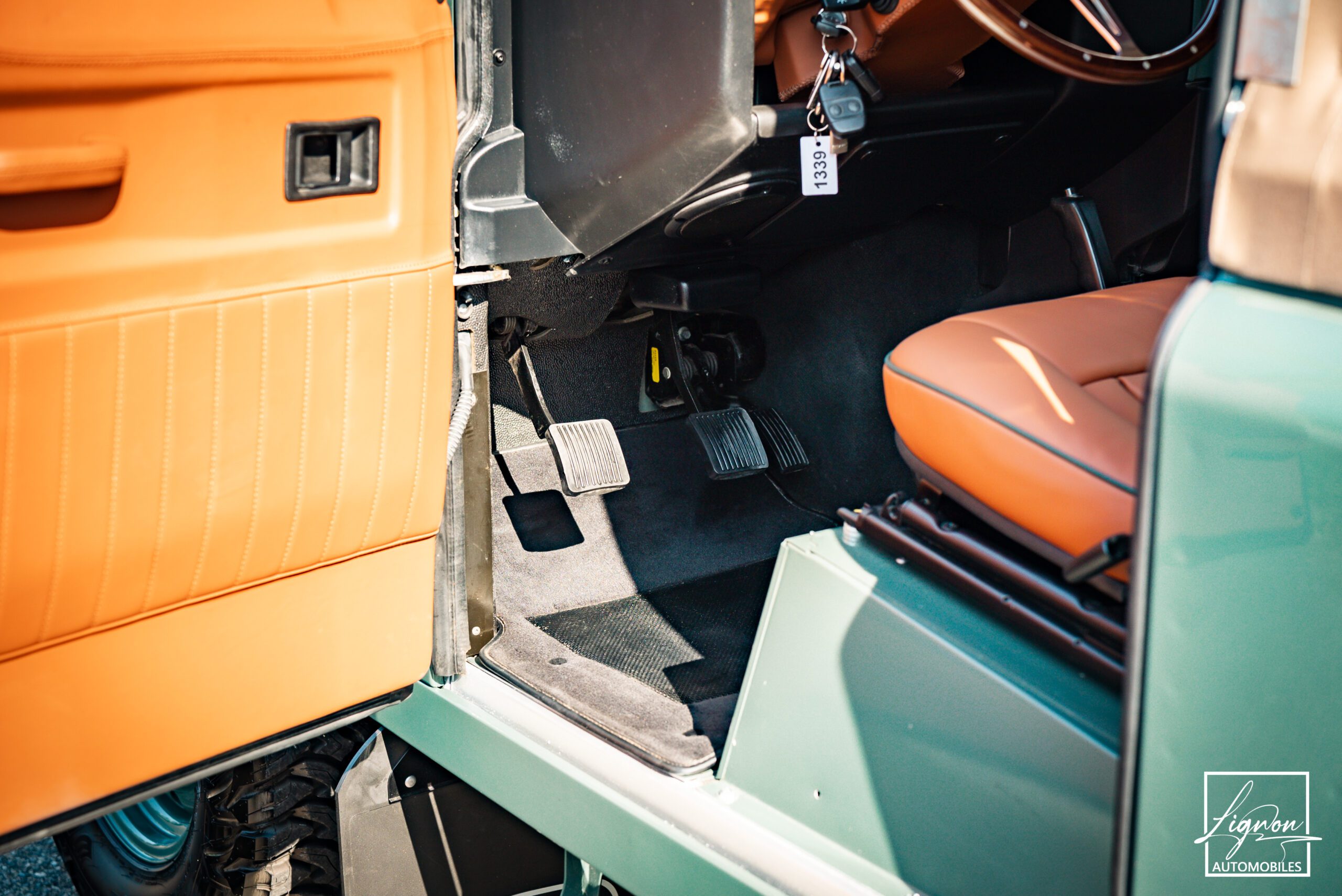 Photo Land Rover Defender 90 td4 2.2 Soft Top "Keswick Green"